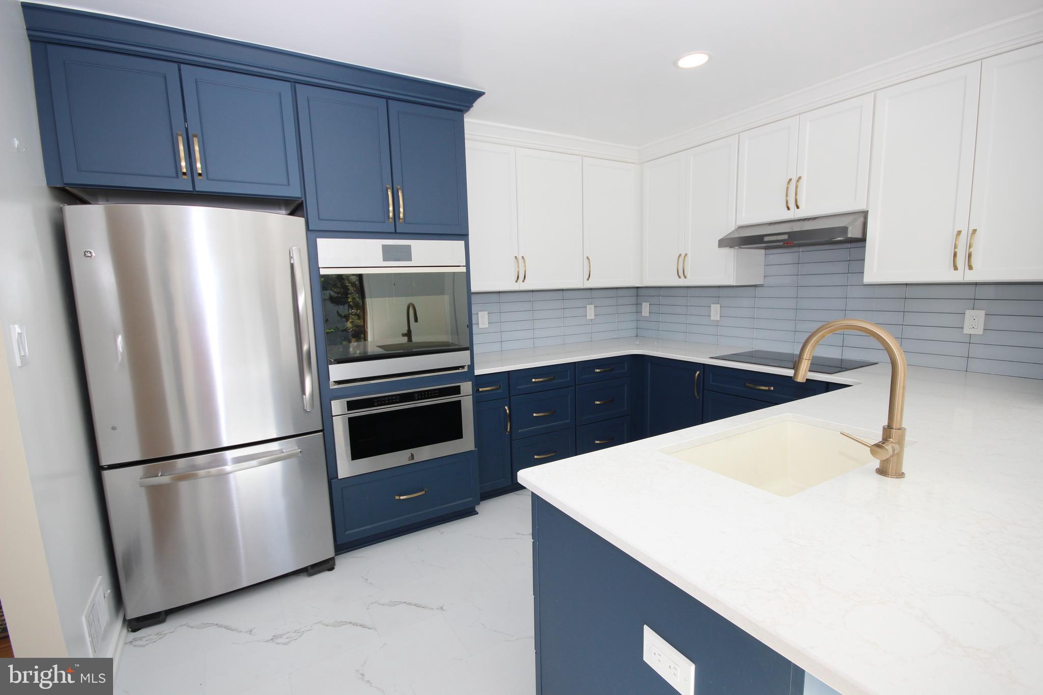 COURTS OF WHETSTONE - Residential