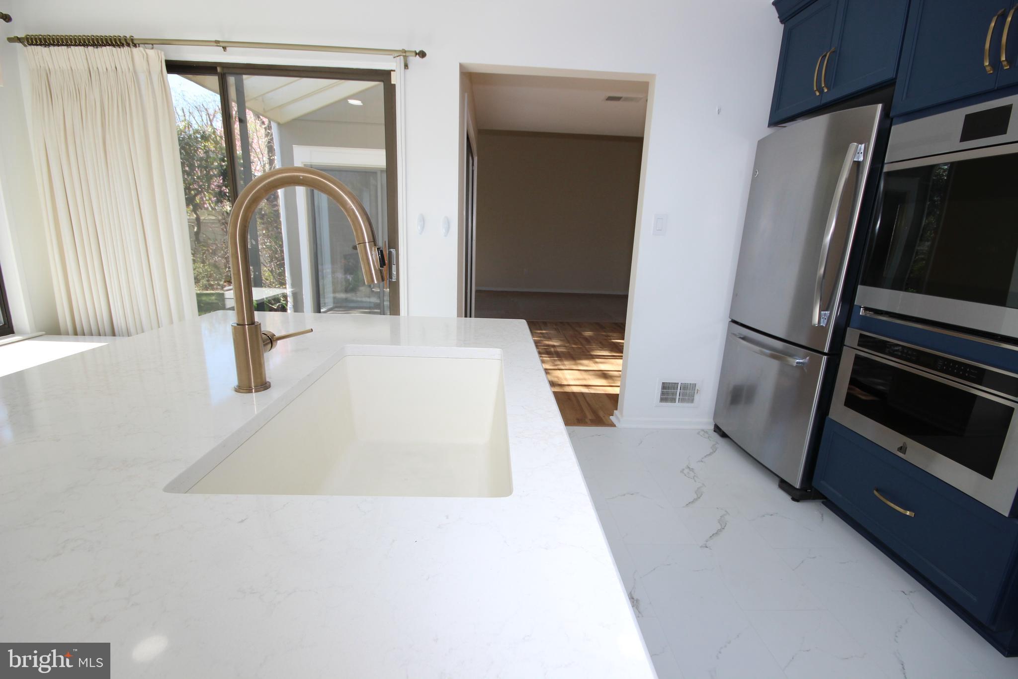 COURTS OF WHETSTONE - Residential