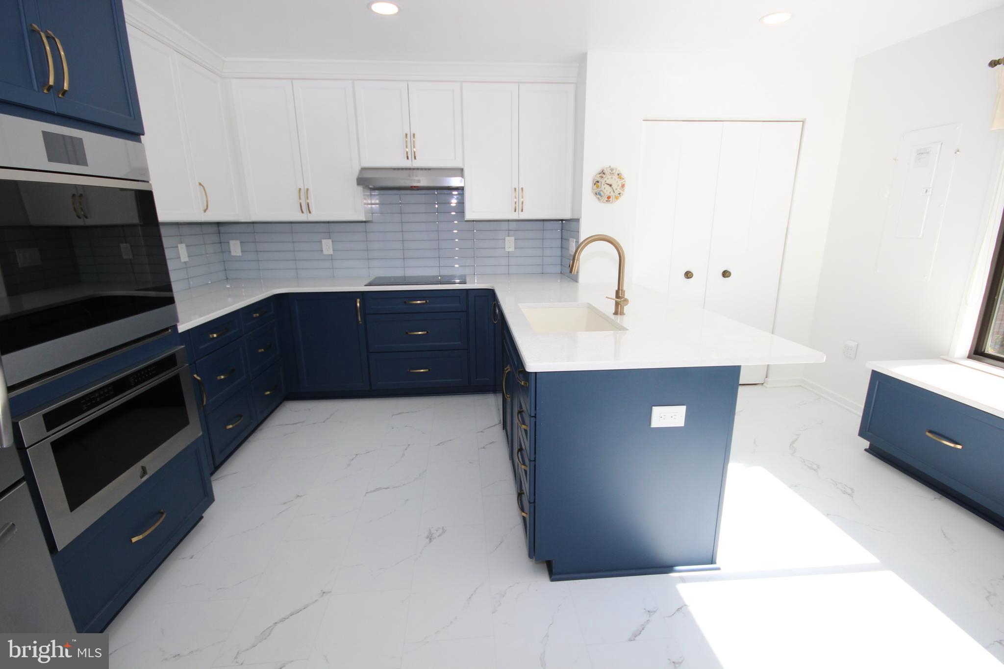 COURTS OF WHETSTONE - Residential