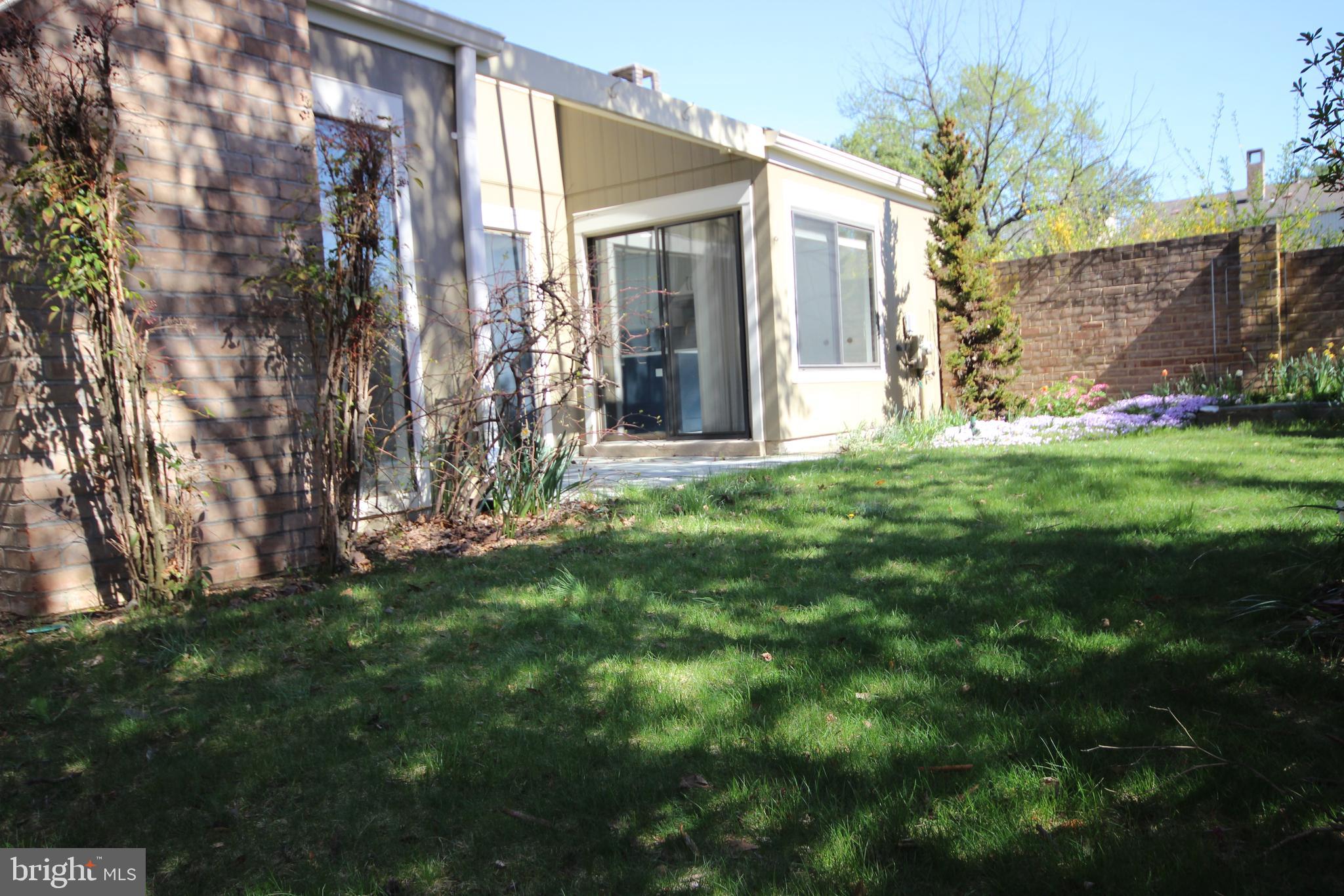 COURTS OF WHETSTONE - Residential