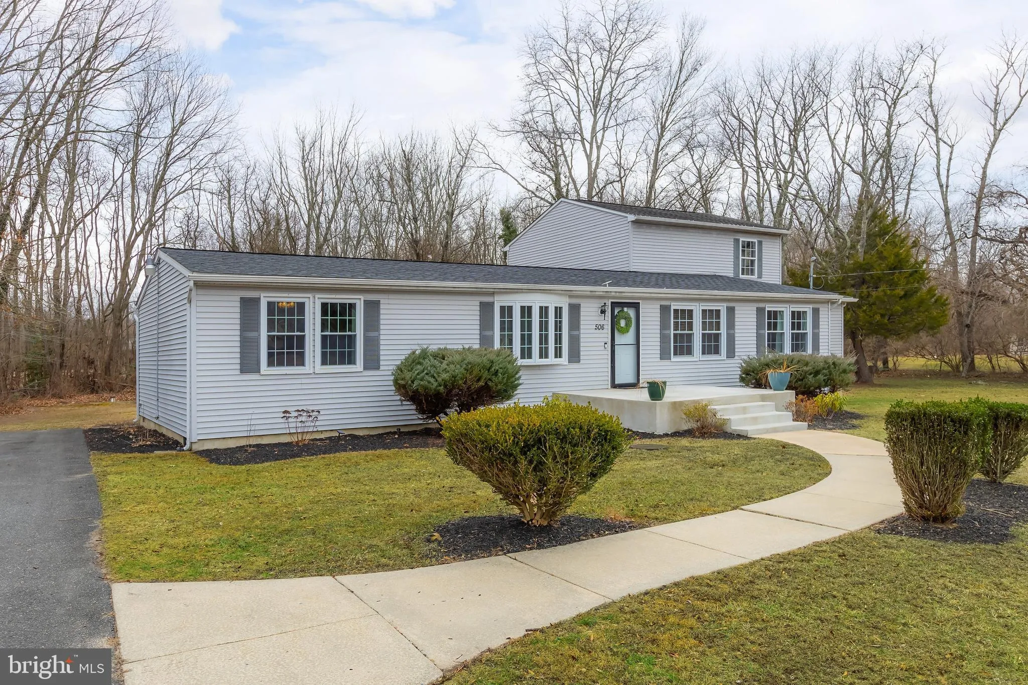 Glassboro, New Jersey 08028, United States, 4 Bedrooms Bedrooms, ,2 BathroomsBathrooms,Residential,Pending,6984