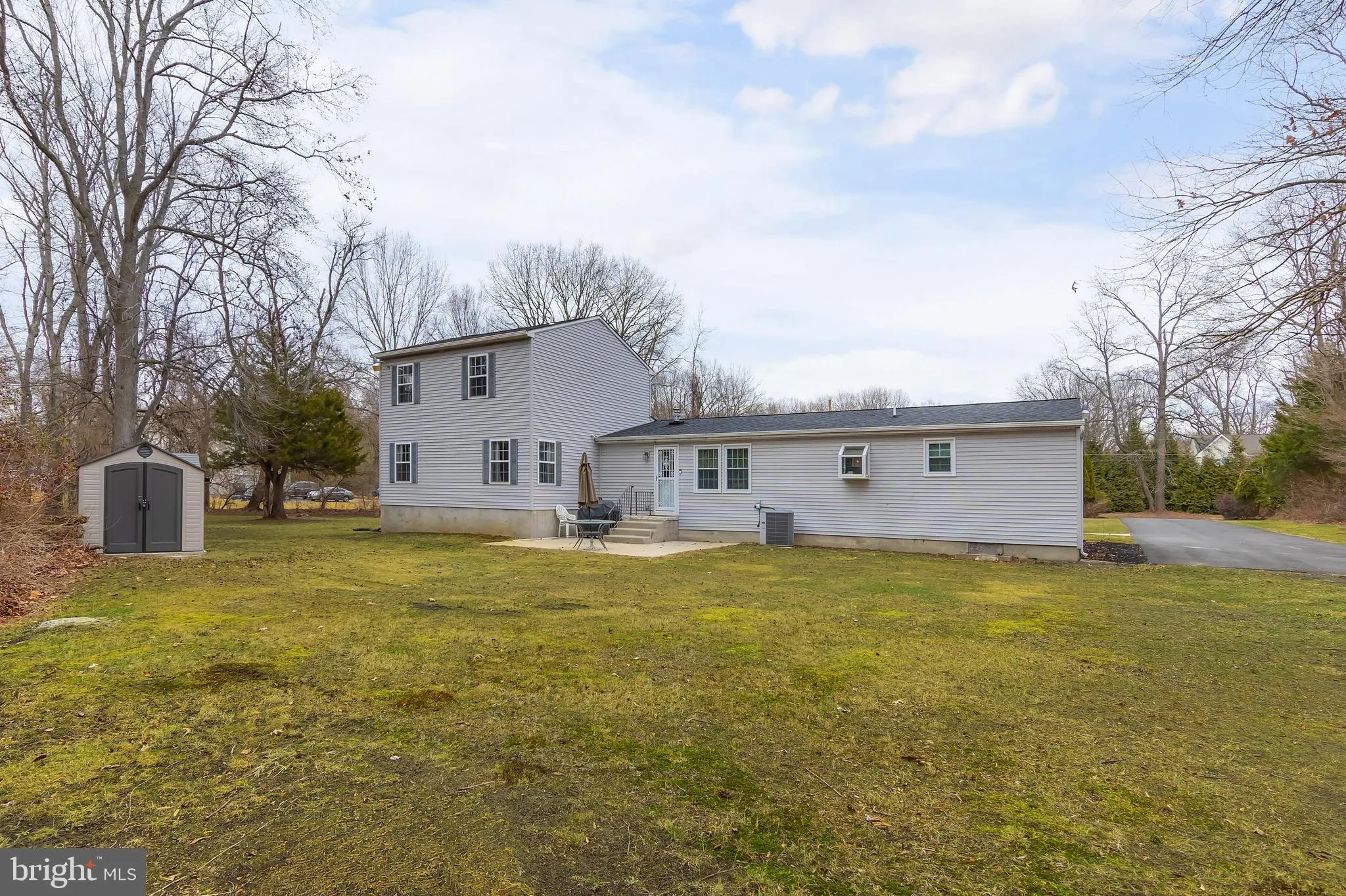 Glassboro, New Jersey 08028, United States, 4 Bedrooms Bedrooms, ,2 BathroomsBathrooms,Residential,Pending,6984
