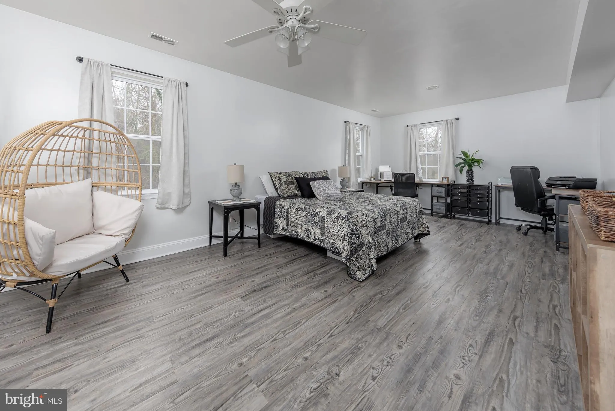 Glassboro, New Jersey 08028, United States, 4 Bedrooms Bedrooms, ,2 BathroomsBathrooms,Residential,Pending,6984