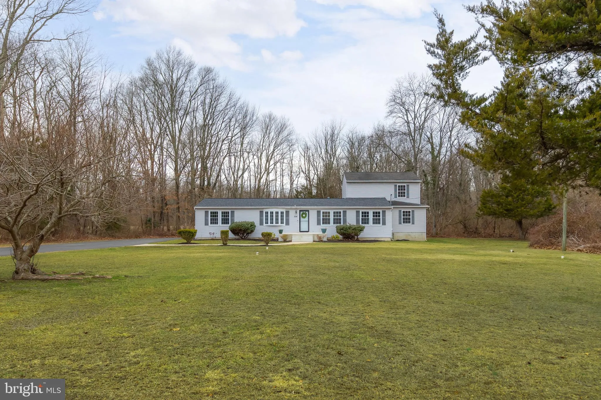 Glassboro, New Jersey 08028, United States, 4 Bedrooms Bedrooms, ,2 BathroomsBathrooms,Residential,Pending,6984