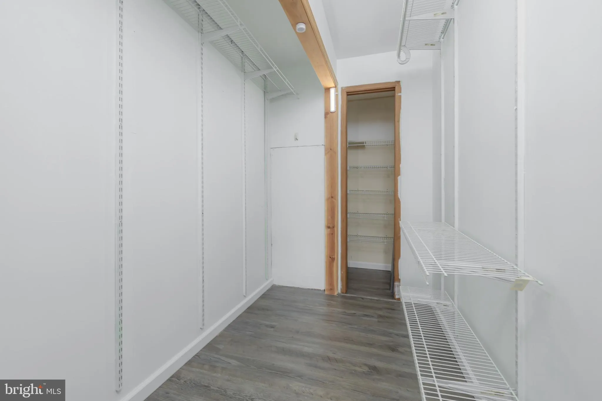 Glassboro, New Jersey 08028, United States, 4 Bedrooms Bedrooms, ,2 BathroomsBathrooms,Residential,Pending,6984