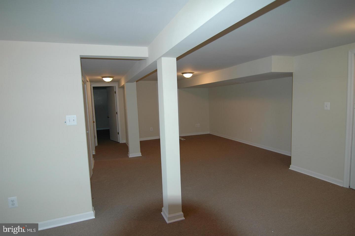 ROSE HILL FARMS - Residential Lease