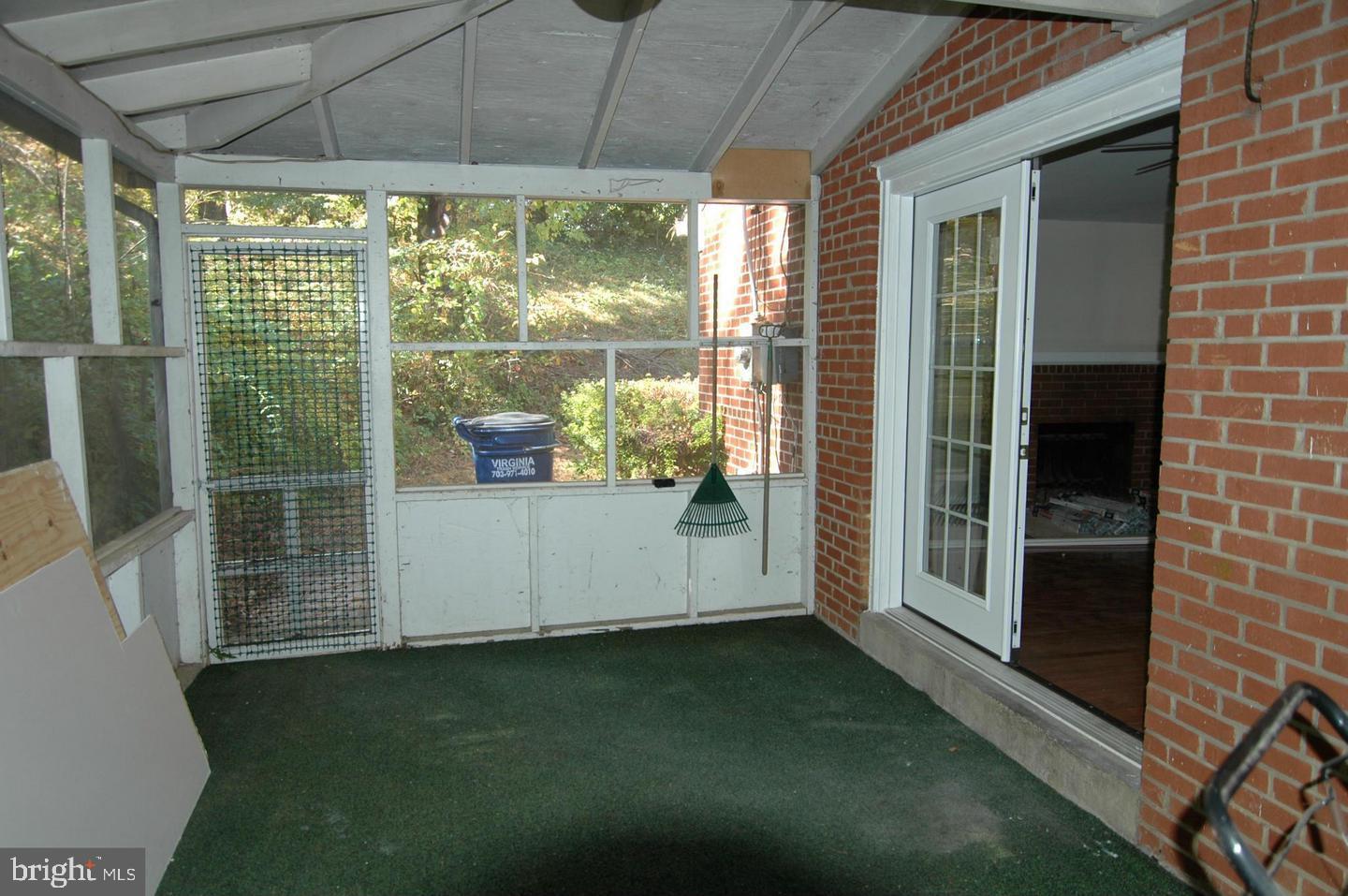 ROSE HILL FARMS - Residential Lease