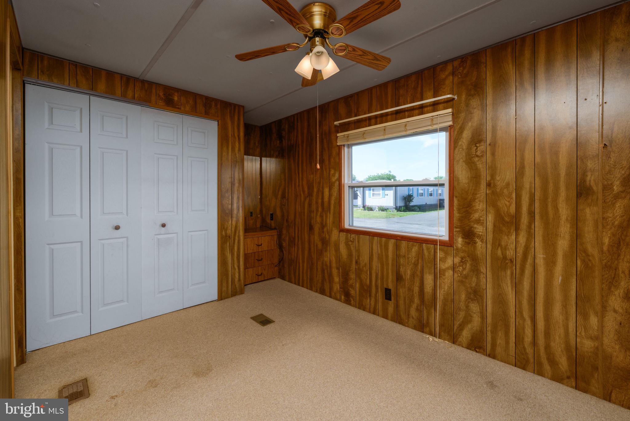 COLONIAL EAST MHP - Residential