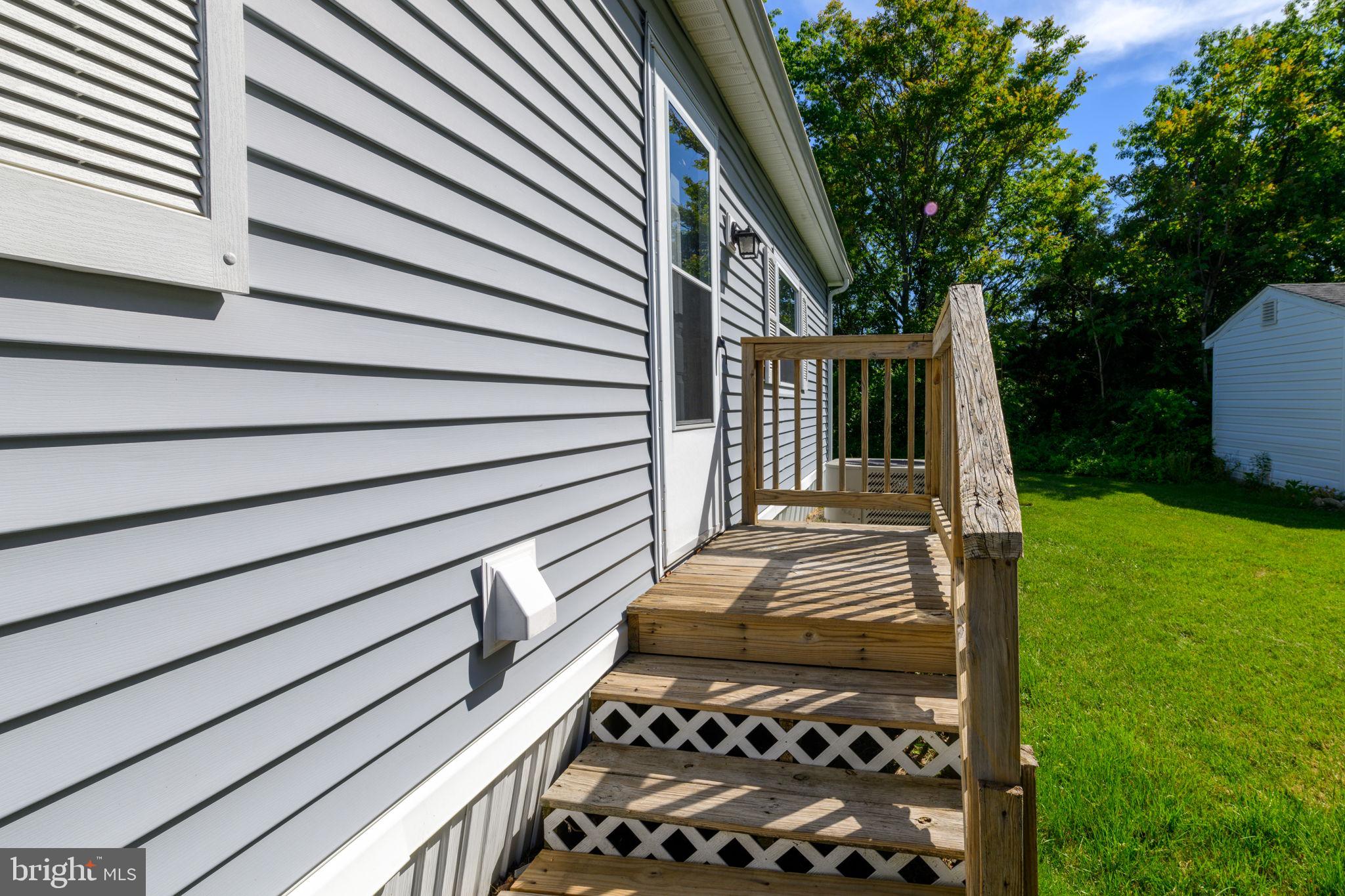 COLONIAL EAST MHP - Residential