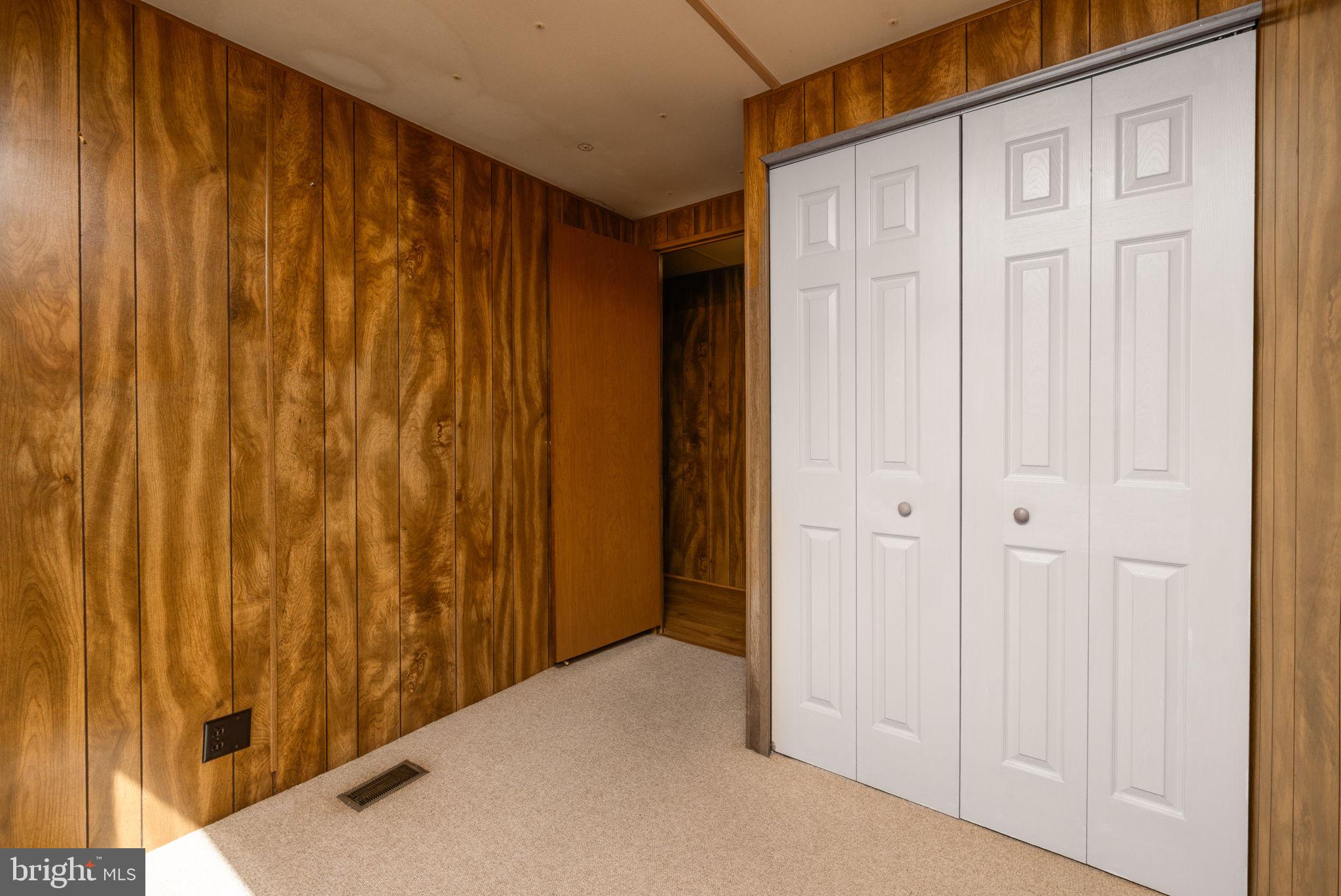 COLONIAL EAST MHP - Residential