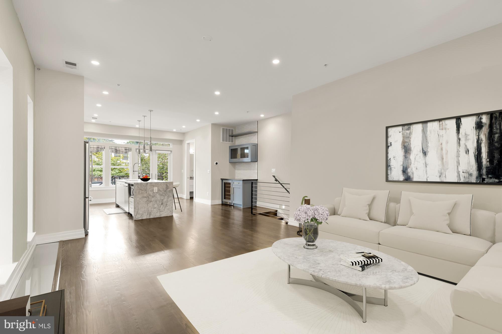 514 4TH STREET SE 100
