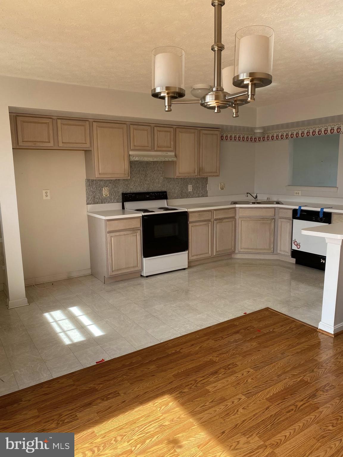 WINDSOR MILL - Residential