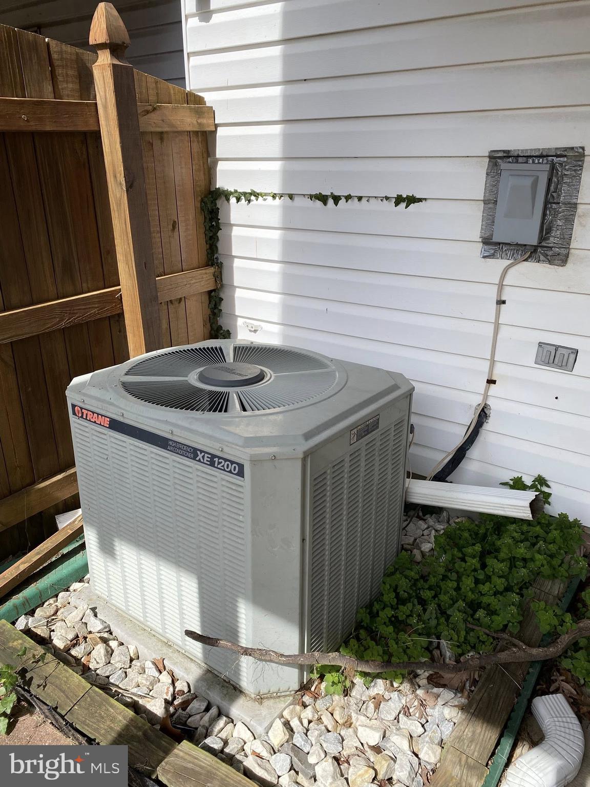 WINDSOR MILL - Residential