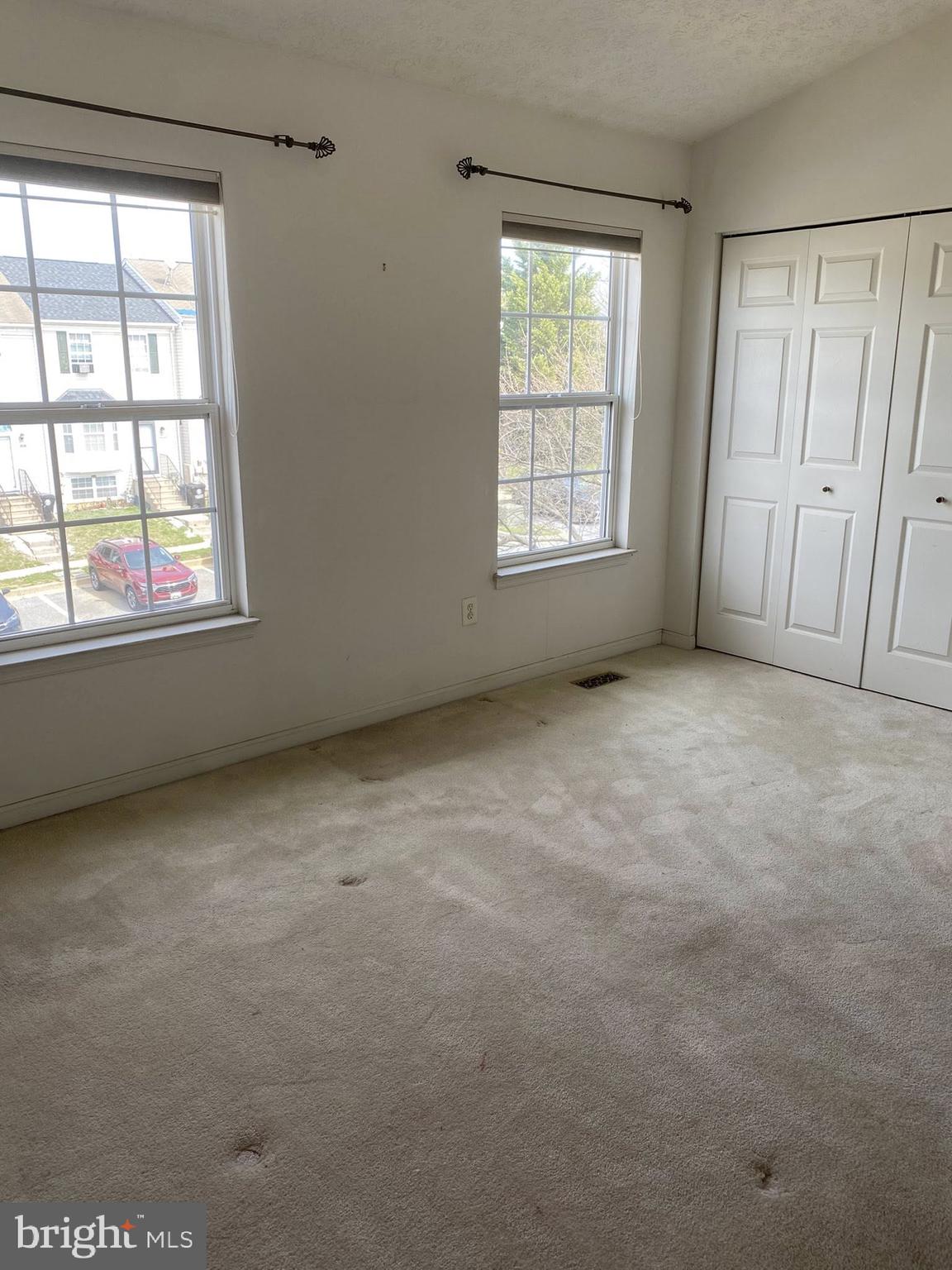 WINDSOR MILL - Residential