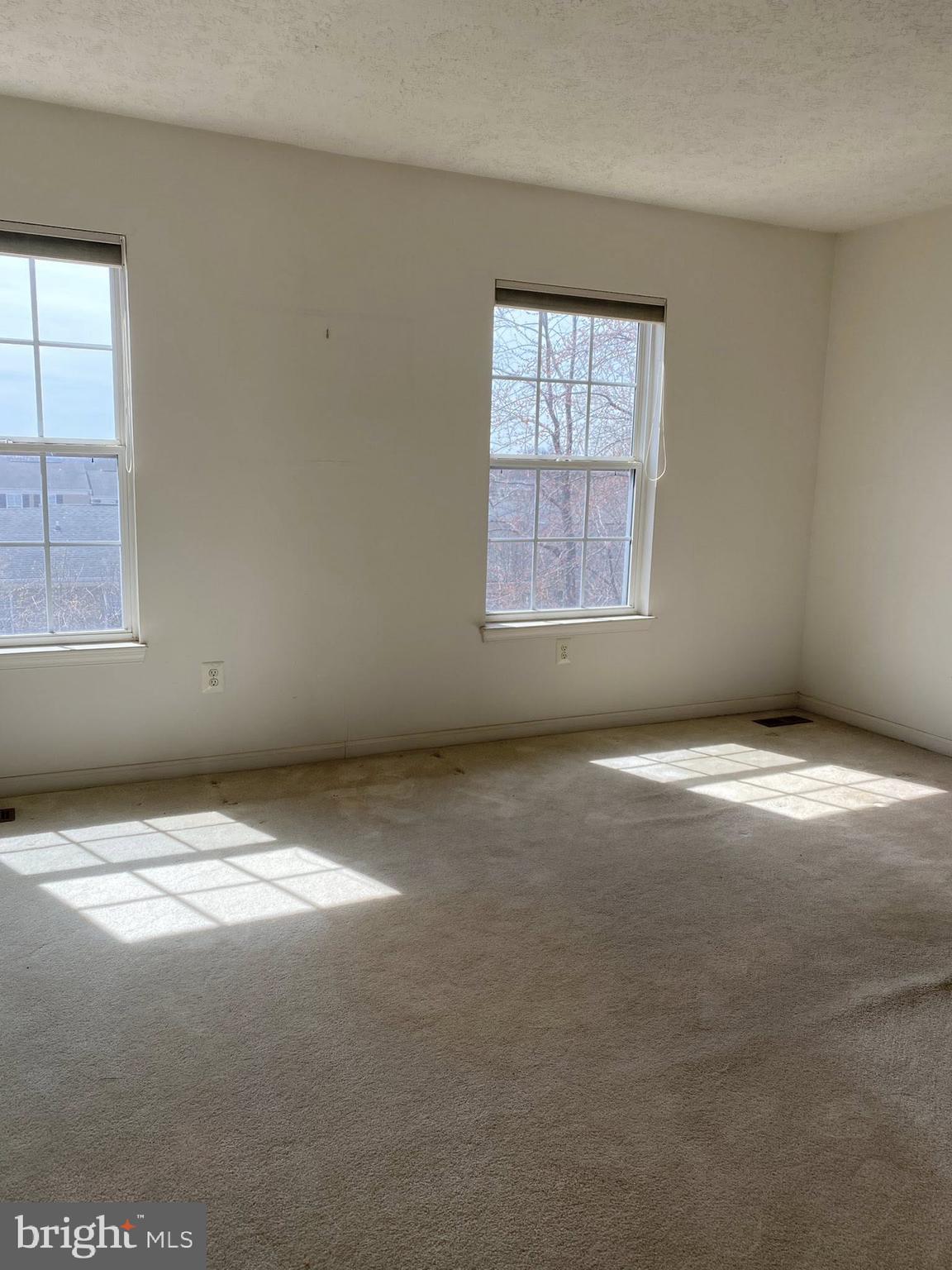 WINDSOR MILL - Residential