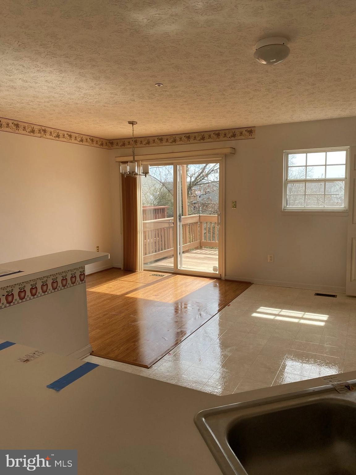 WINDSOR MILL - Residential