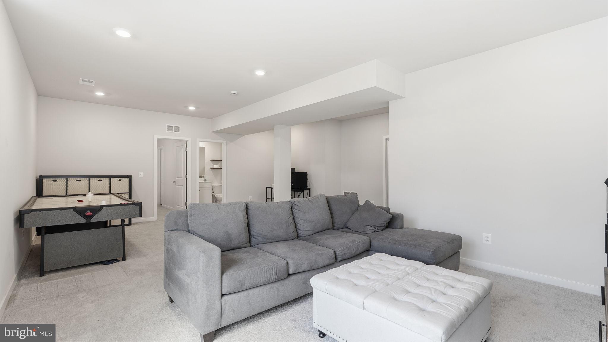 CLEVENGER CORNER VILLAGE - Residential