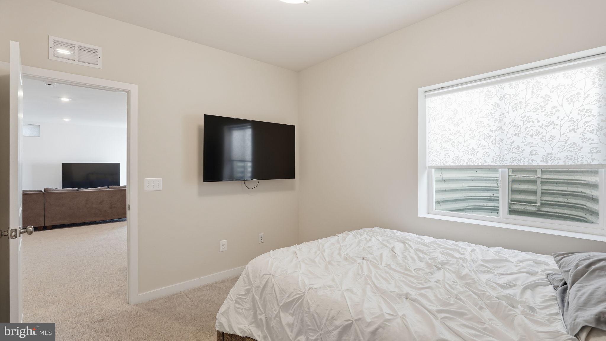 CLEVENGER CORNER VILLAGE - Residential