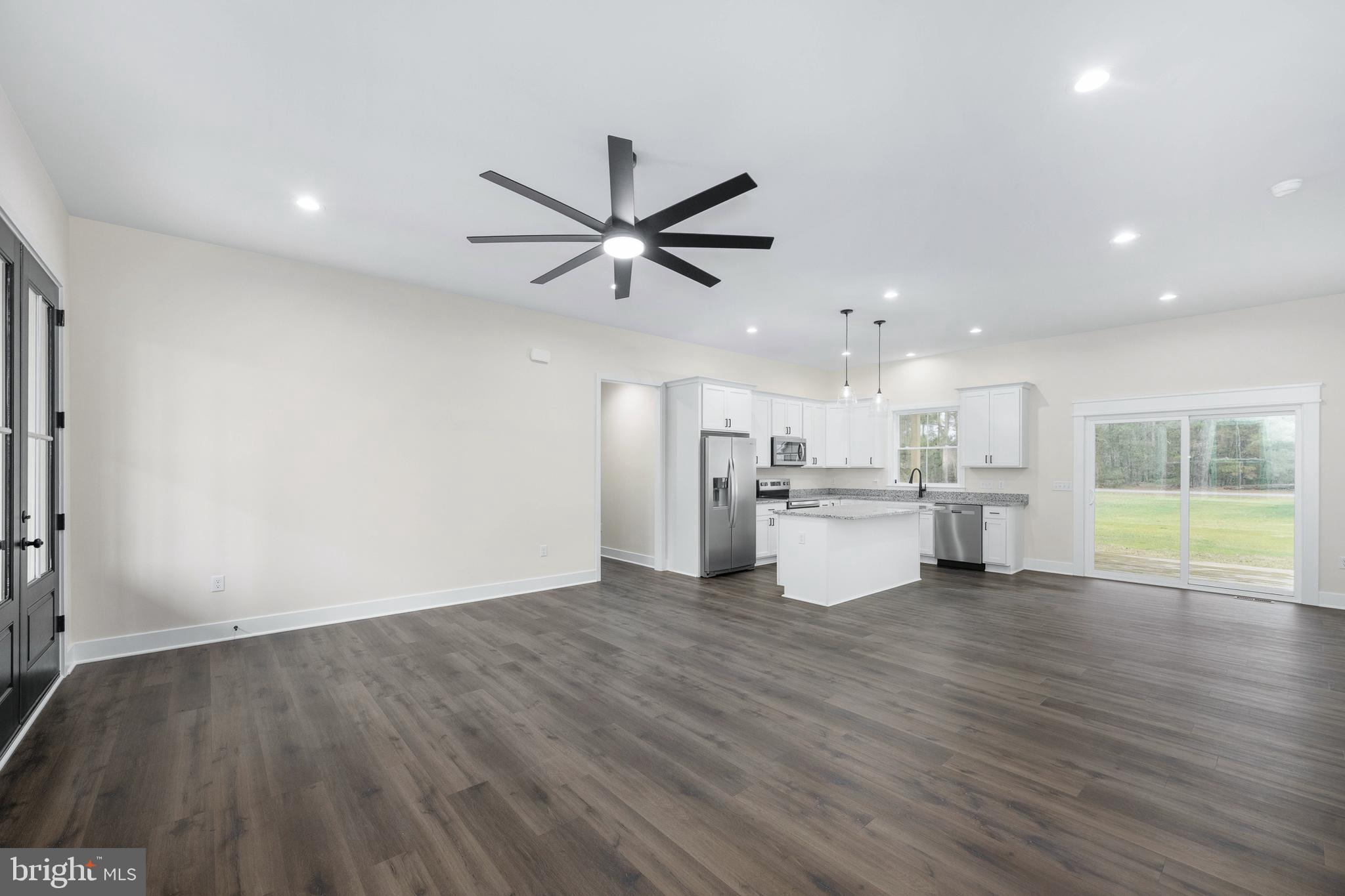 GLEBE HARBOR - Residential