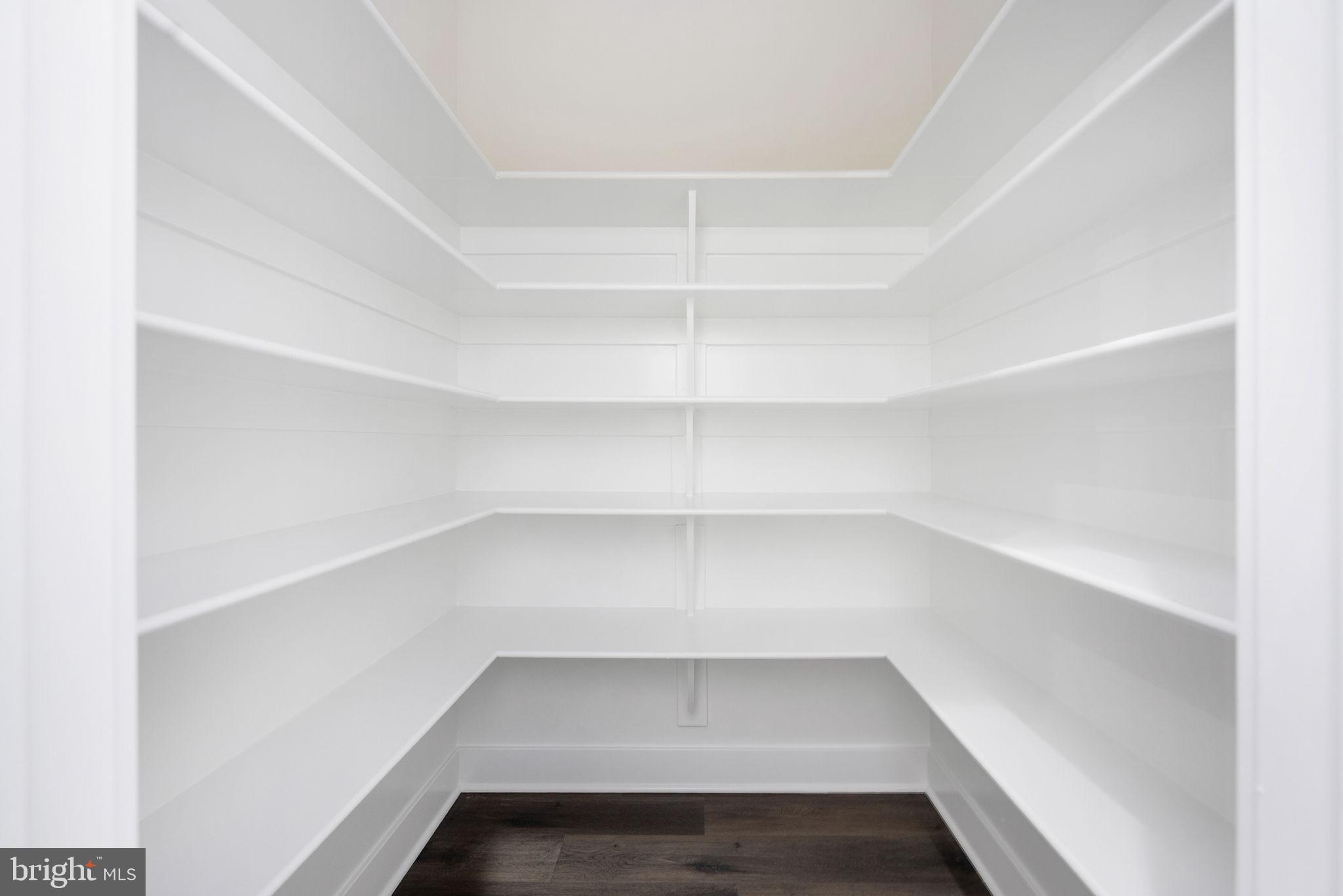 GLEBE HARBOR - Residential