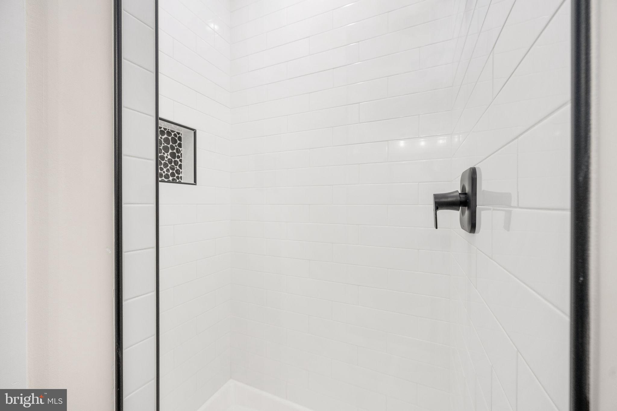 GLEBE HARBOR - Residential