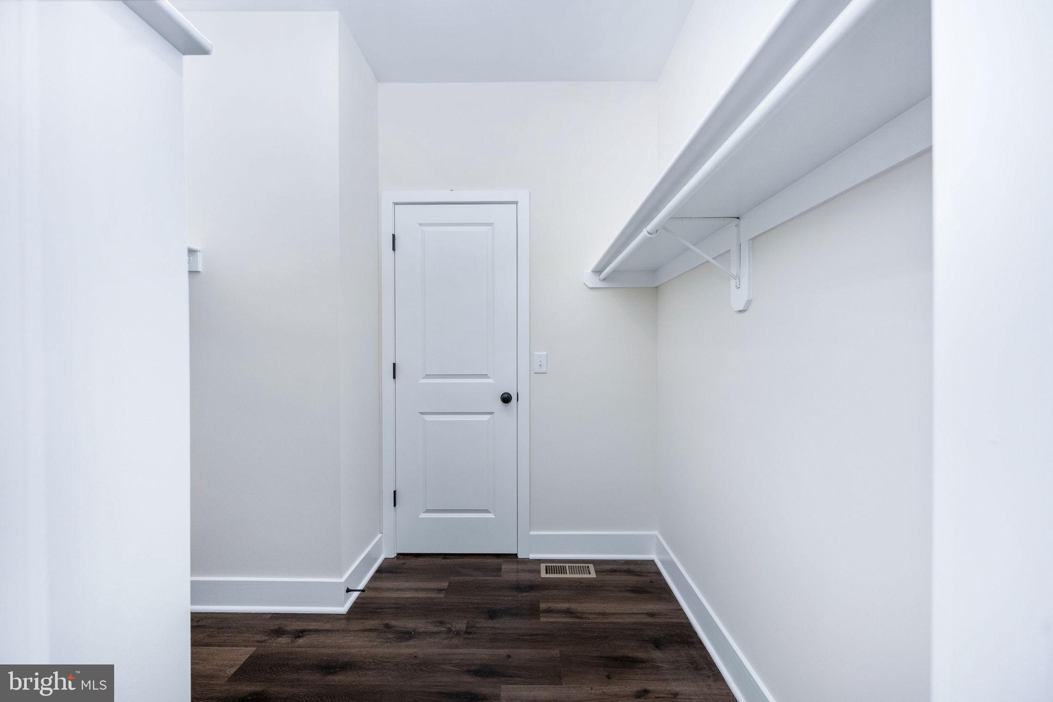 GLEBE HARBOR - Residential