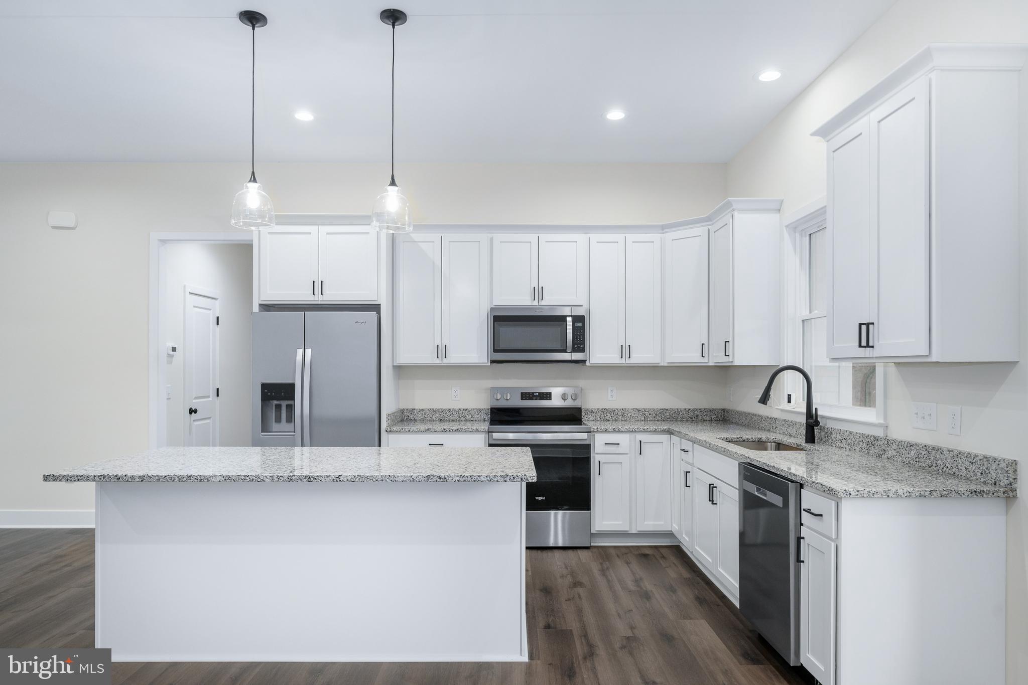 GLEBE HARBOR - Residential