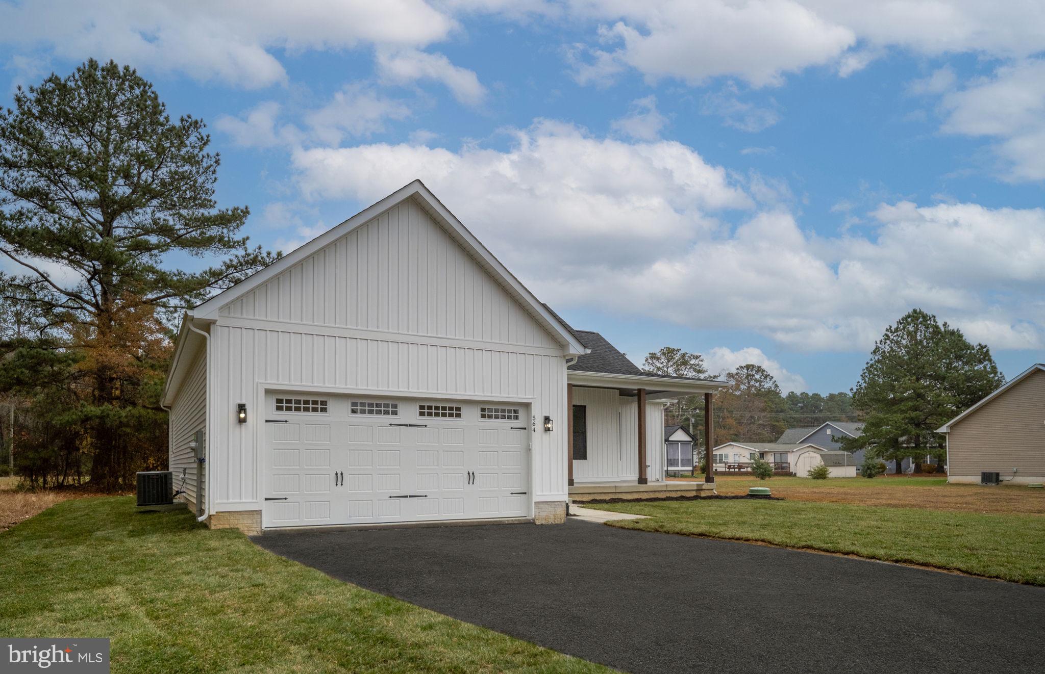 GLEBE HARBOR - Residential
