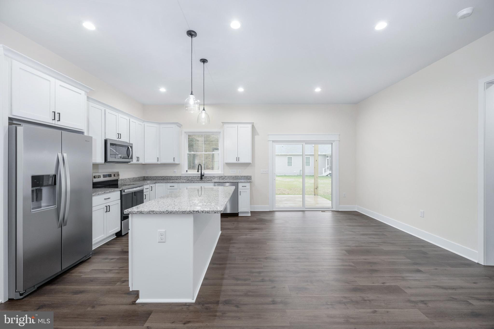 GLEBE HARBOR - Residential