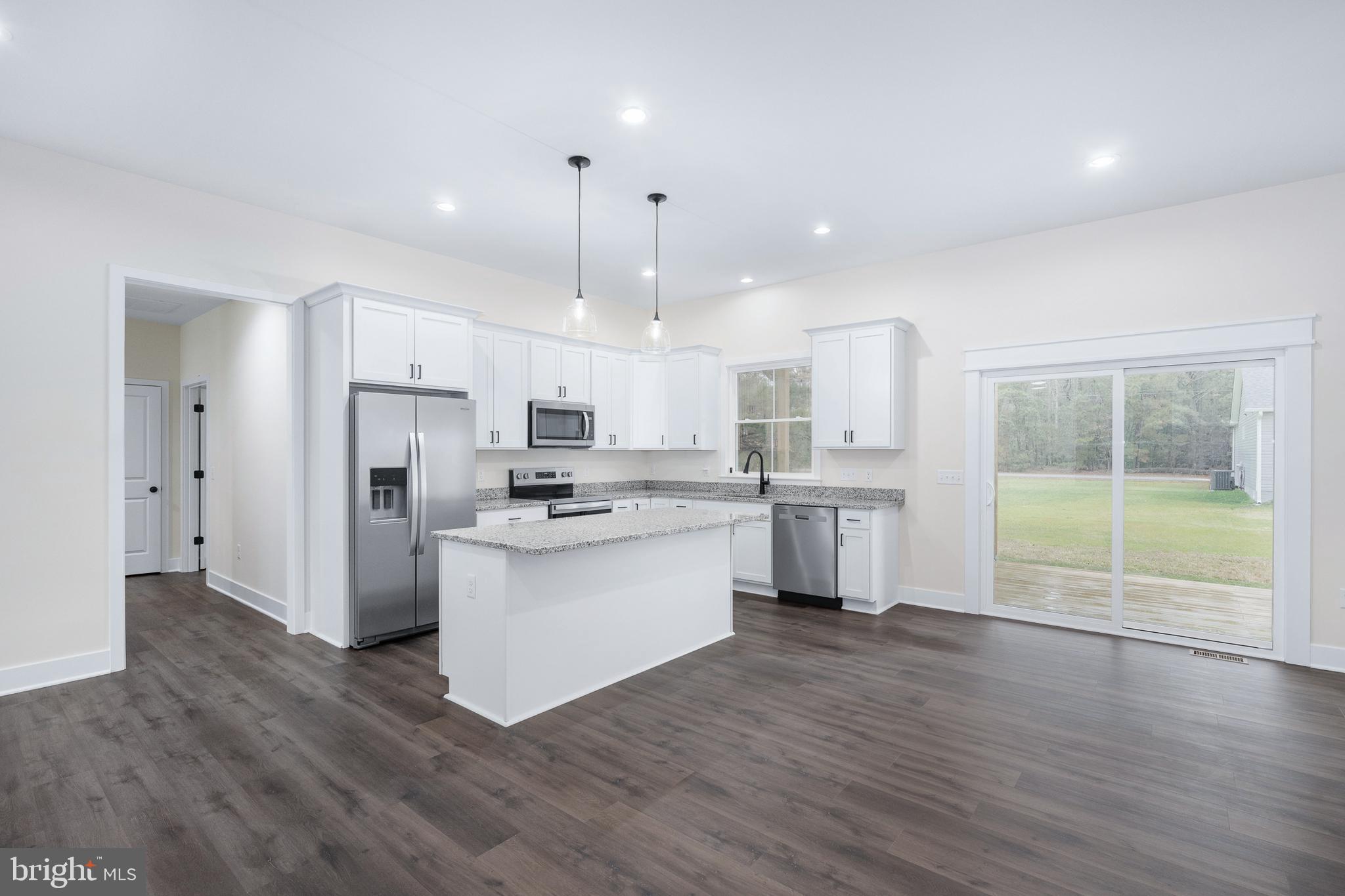 GLEBE HARBOR - Residential