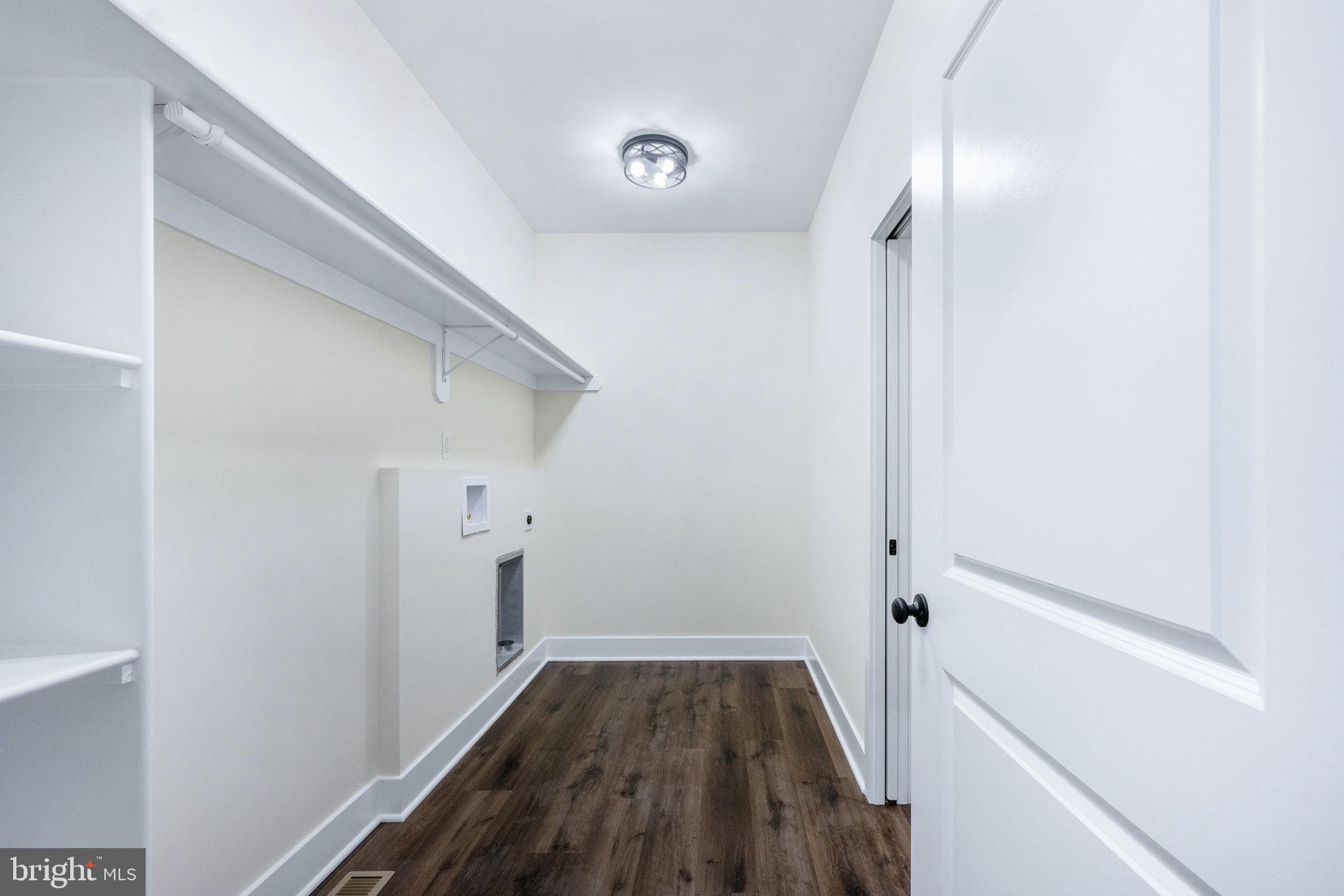 GLEBE HARBOR - Residential