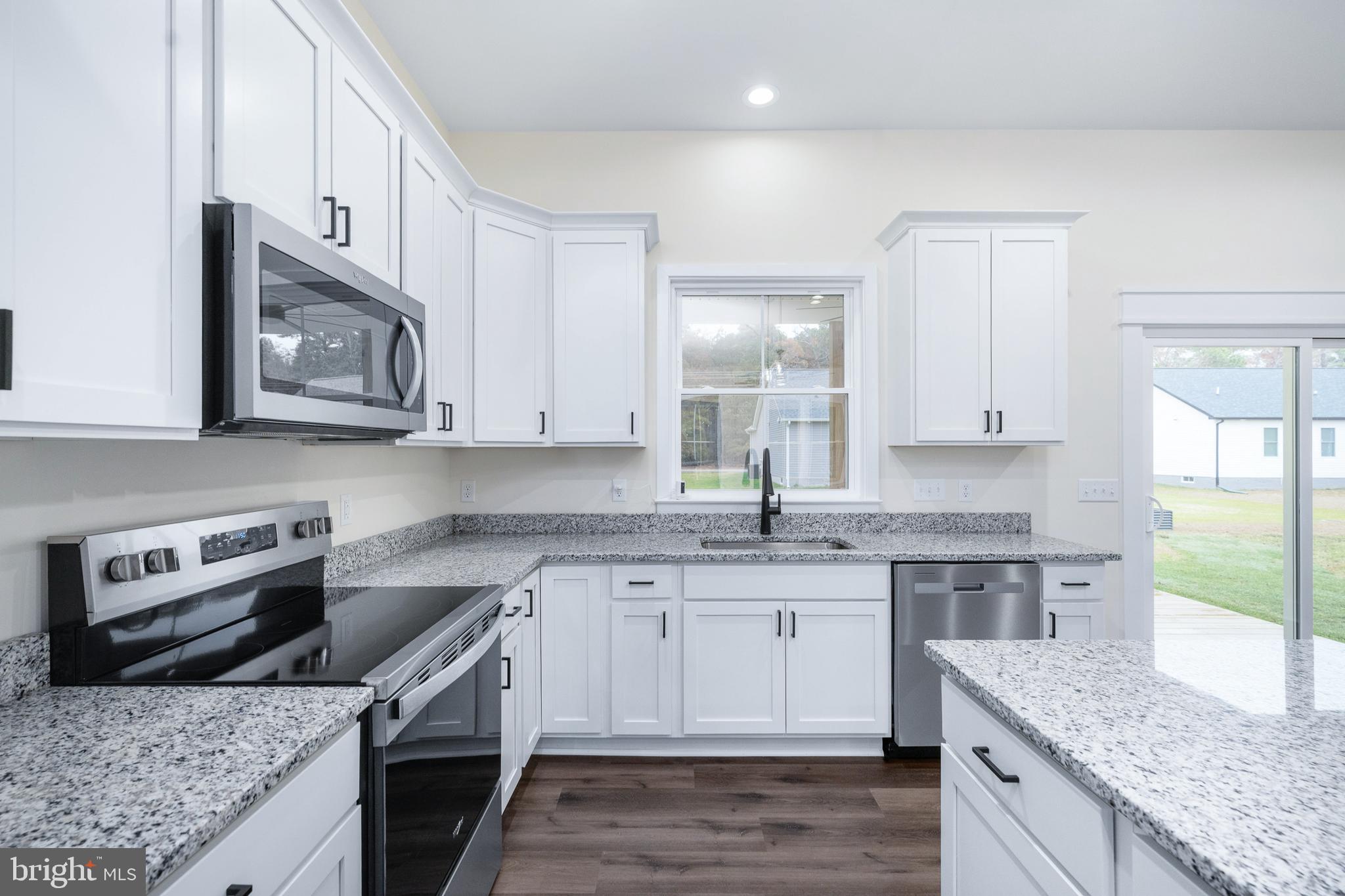 GLEBE HARBOR - Residential