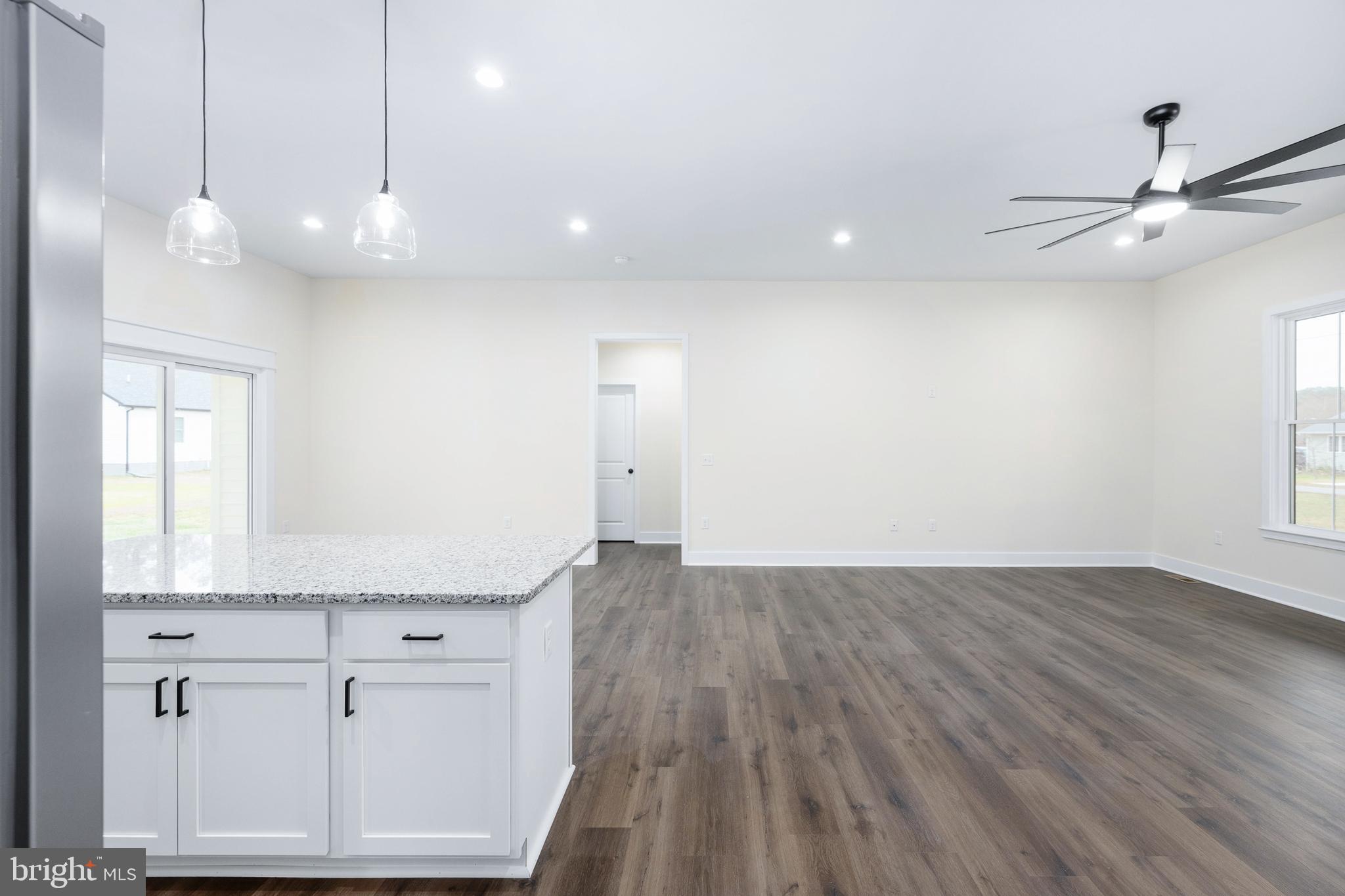 GLEBE HARBOR - Residential