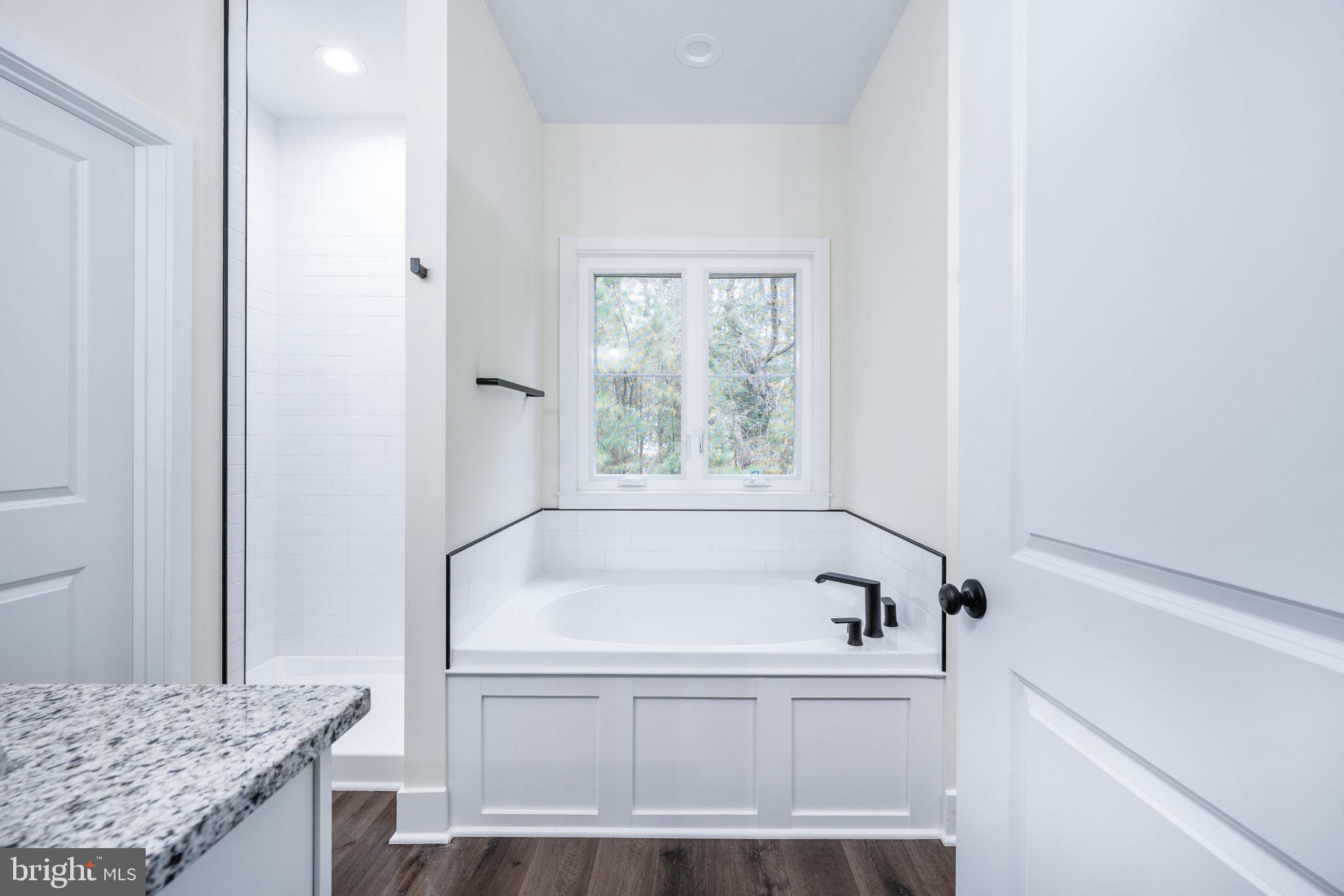 GLEBE HARBOR - Residential