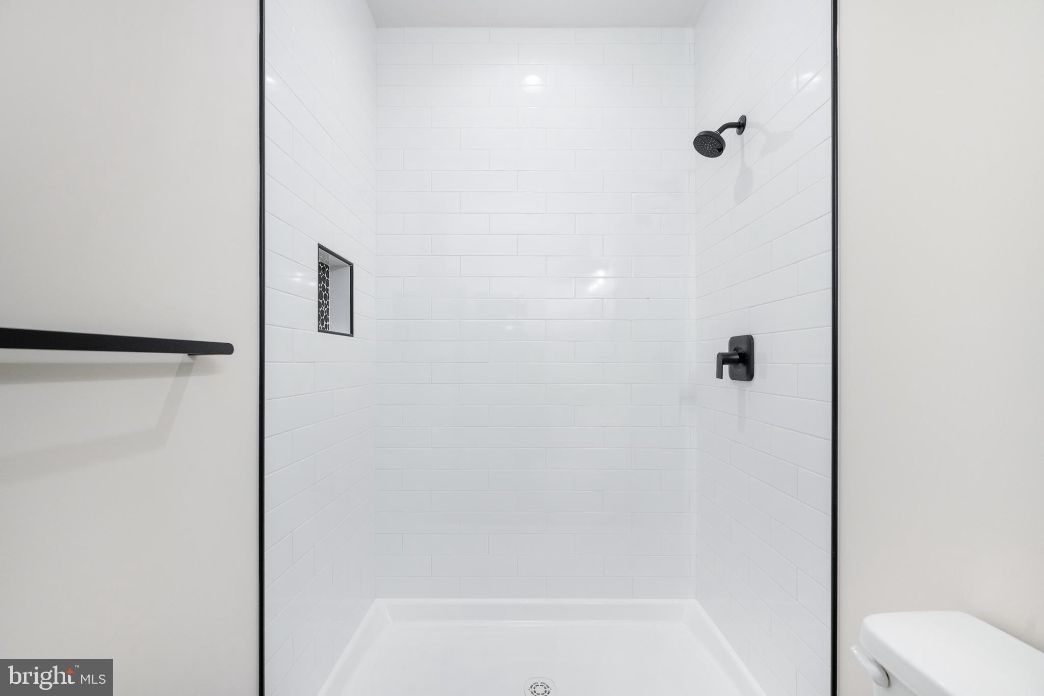 GLEBE HARBOR - Residential