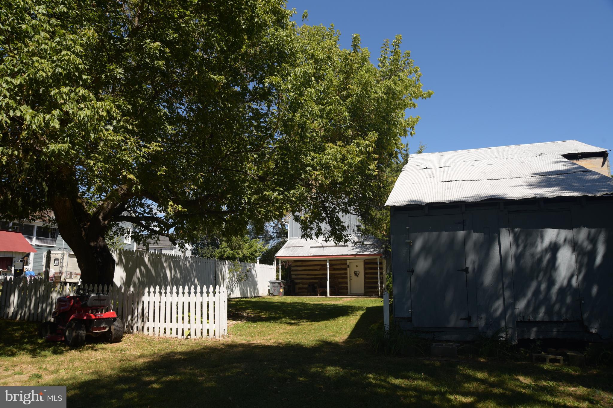 GERRARDSTOWN - Residential