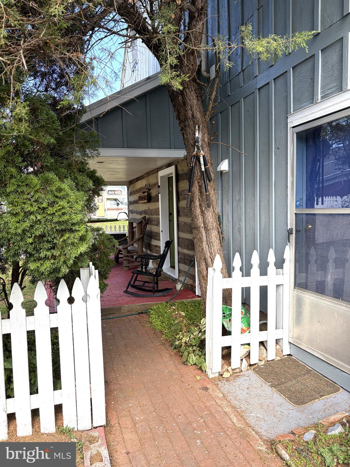 GERRARDSTOWN - Residential