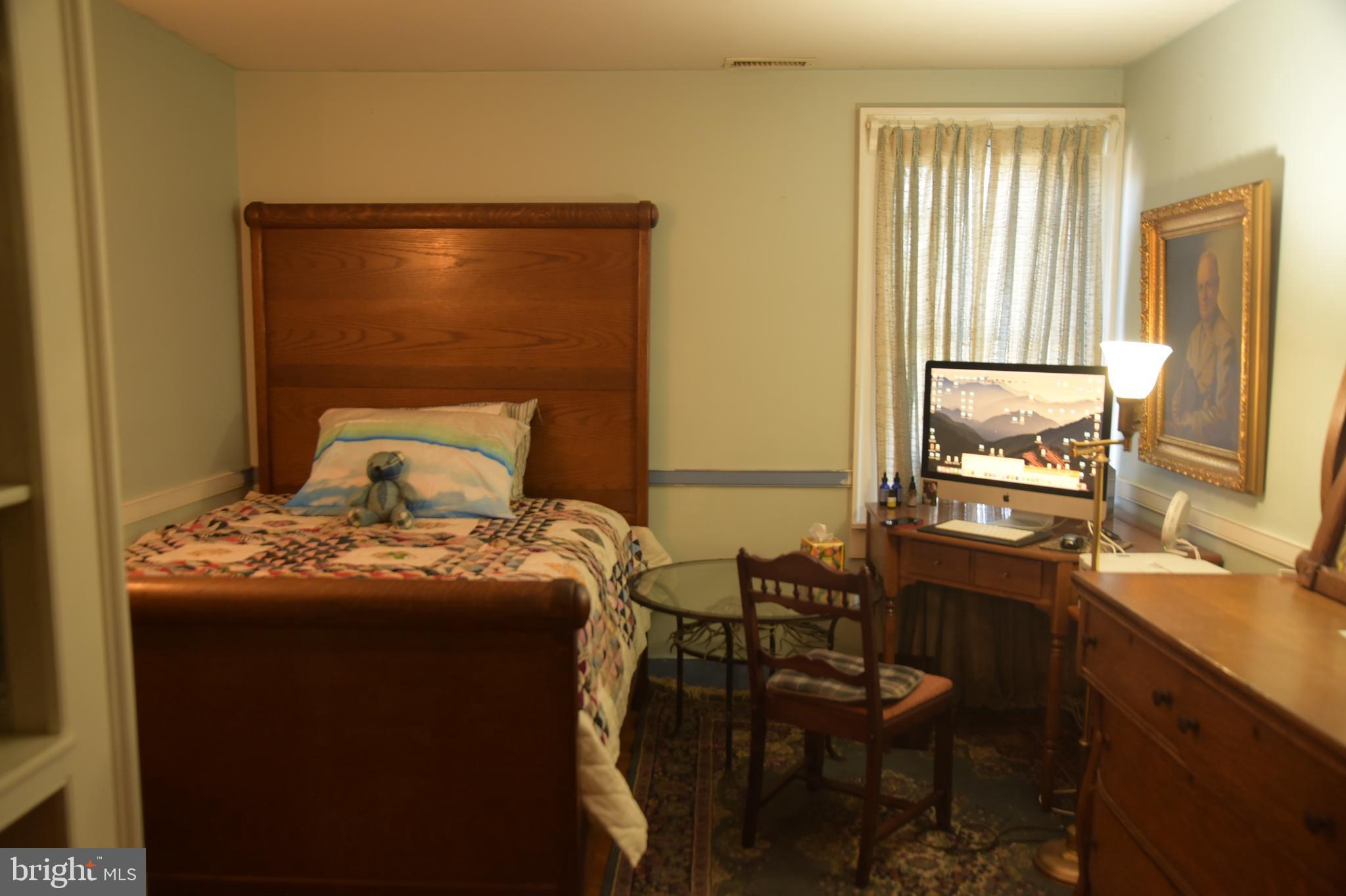 GERRARDSTOWN - Residential