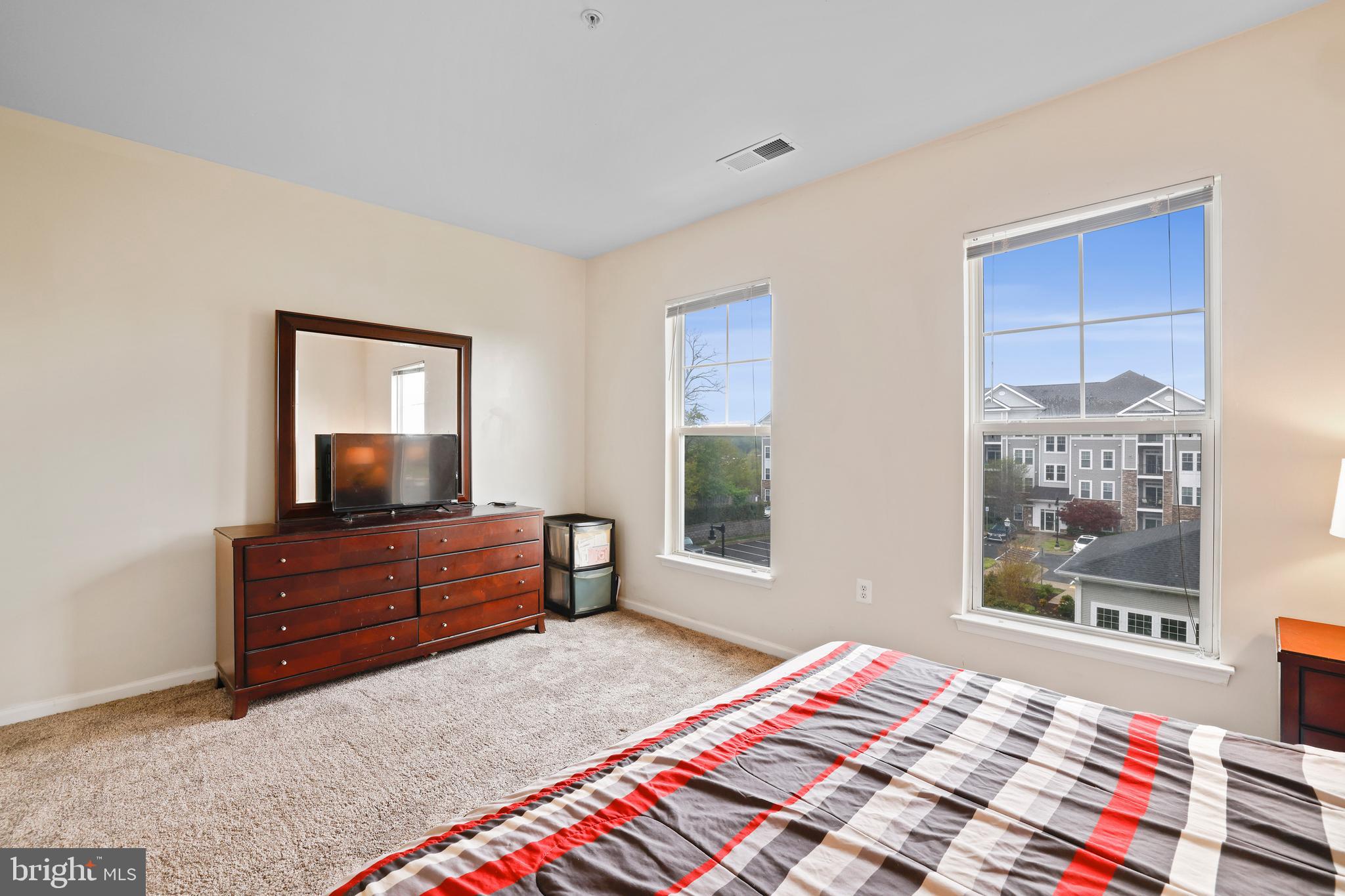 THE ADDISON AT ST PAUL - Residential