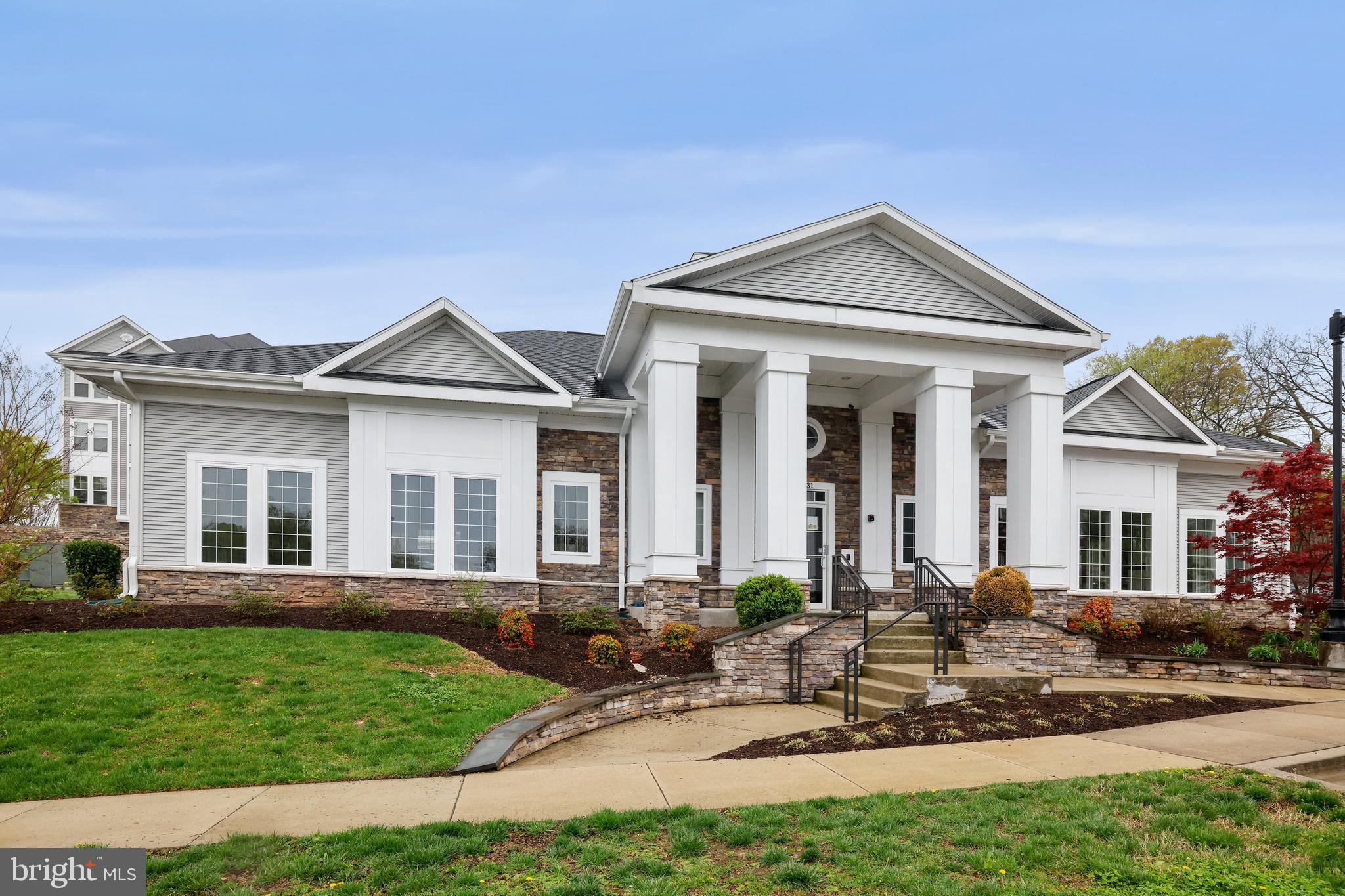 THE ADDISON AT ST PAUL - Residential