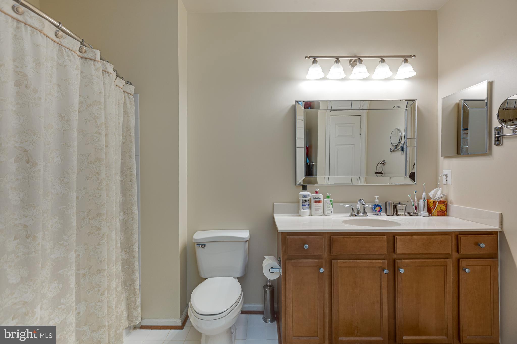 NORTH POINT VILLAS - Residential