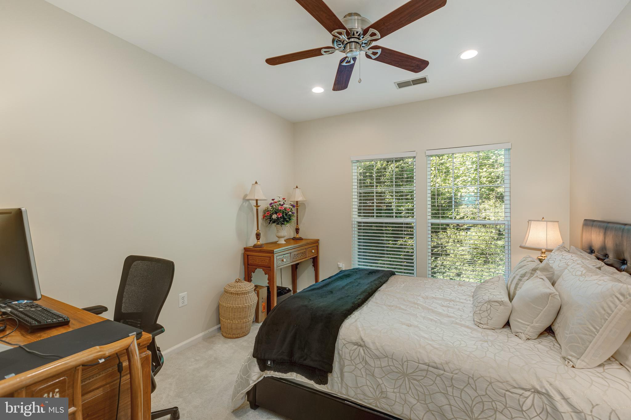 NORTH POINT VILLAS - Residential