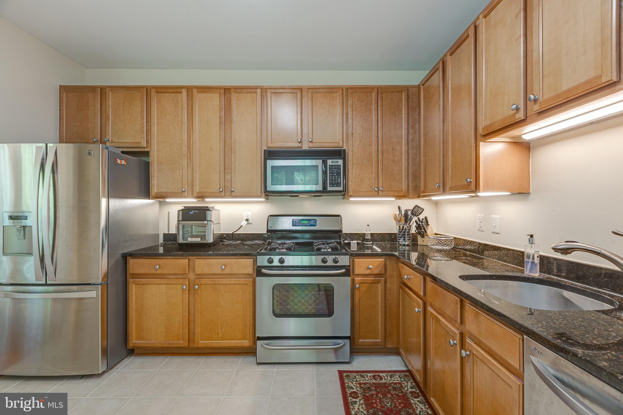 NORTH POINT VILLAS - Residential