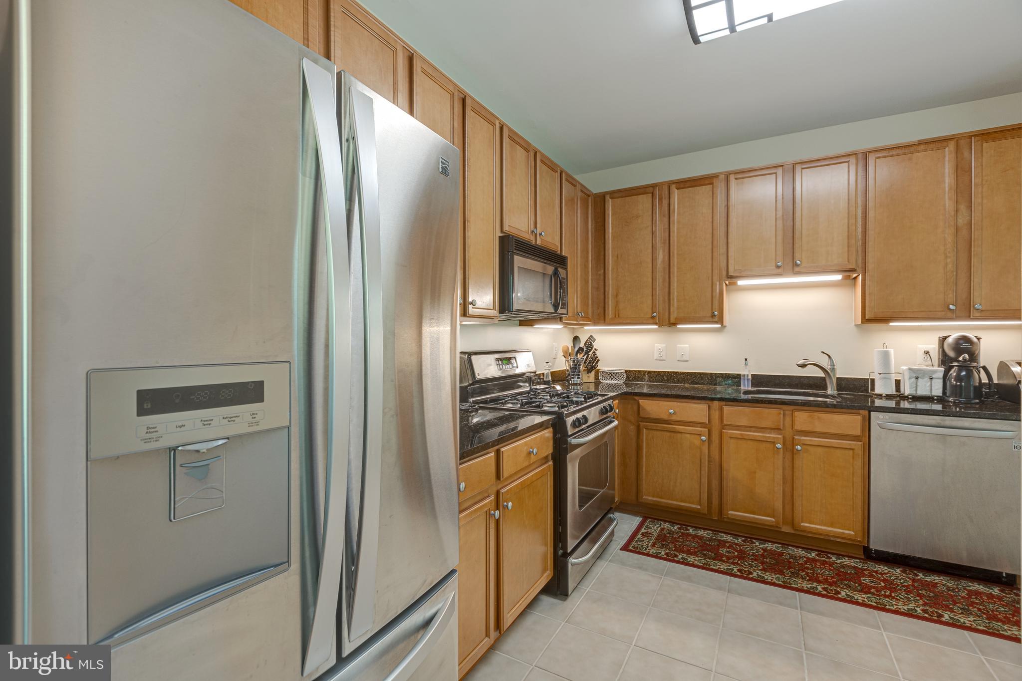 NORTH POINT VILLAS - Residential