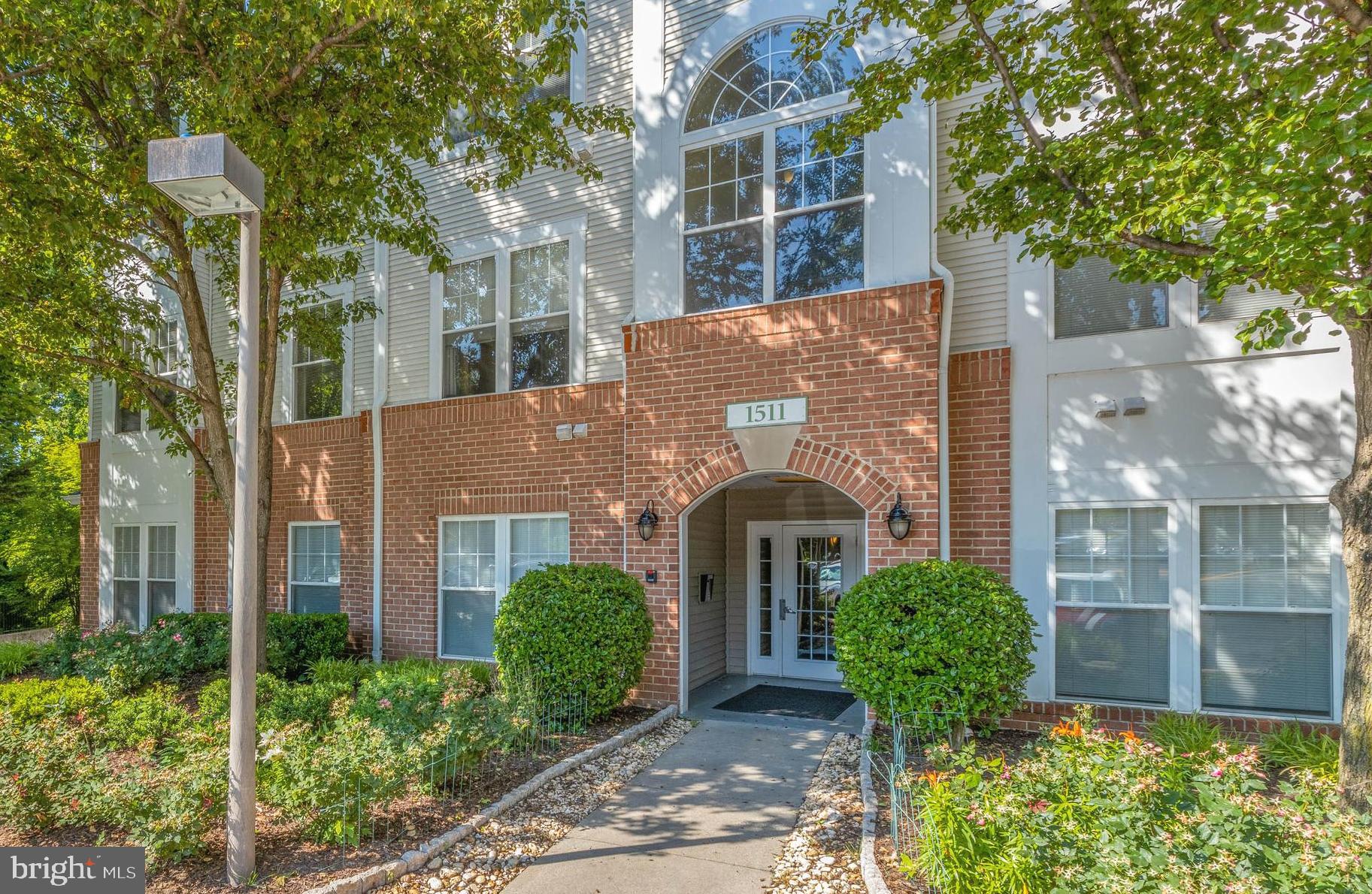 NORTH POINT VILLAS - Residential