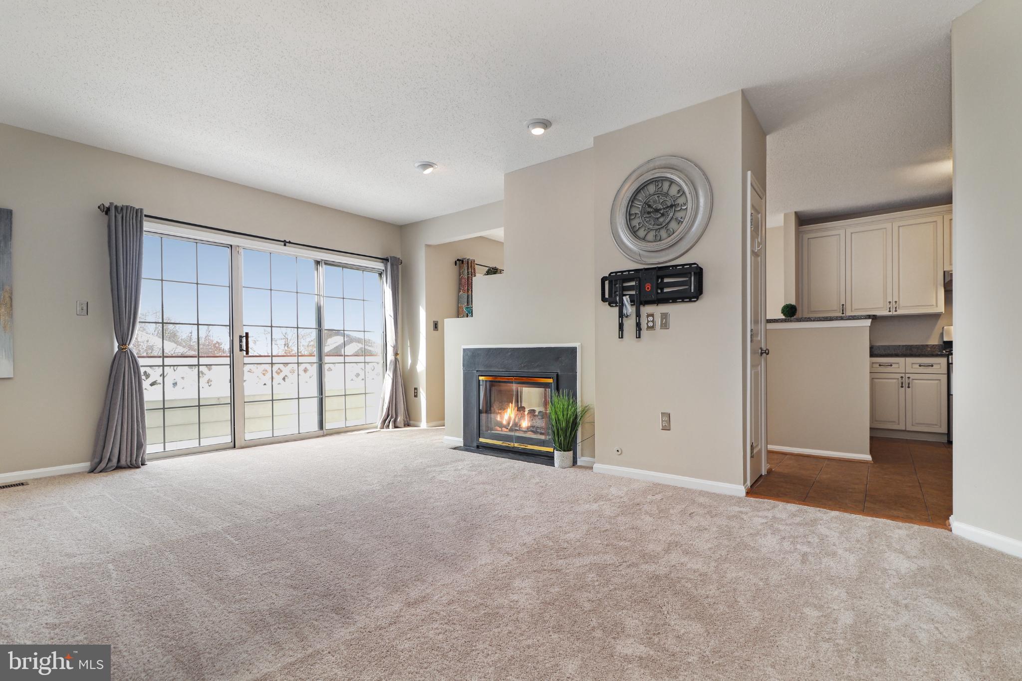 LIFESTYLE AT SULLY STATION - Residential