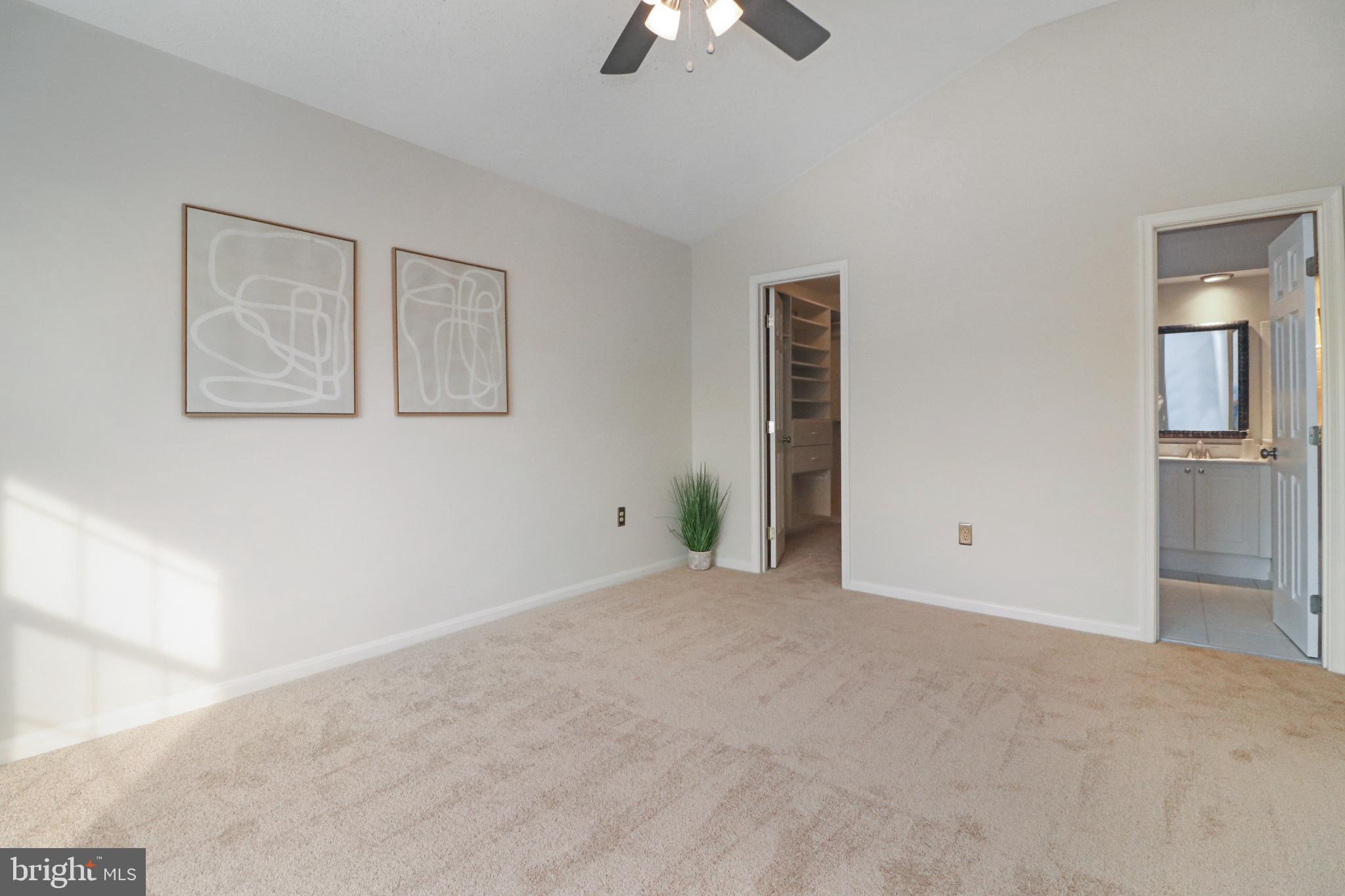 LIFESTYLE AT SULLY STATION - Residential