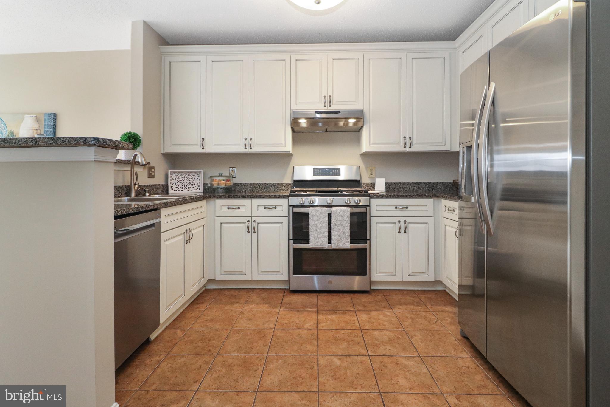 LIFESTYLE AT SULLY STATION - Residential