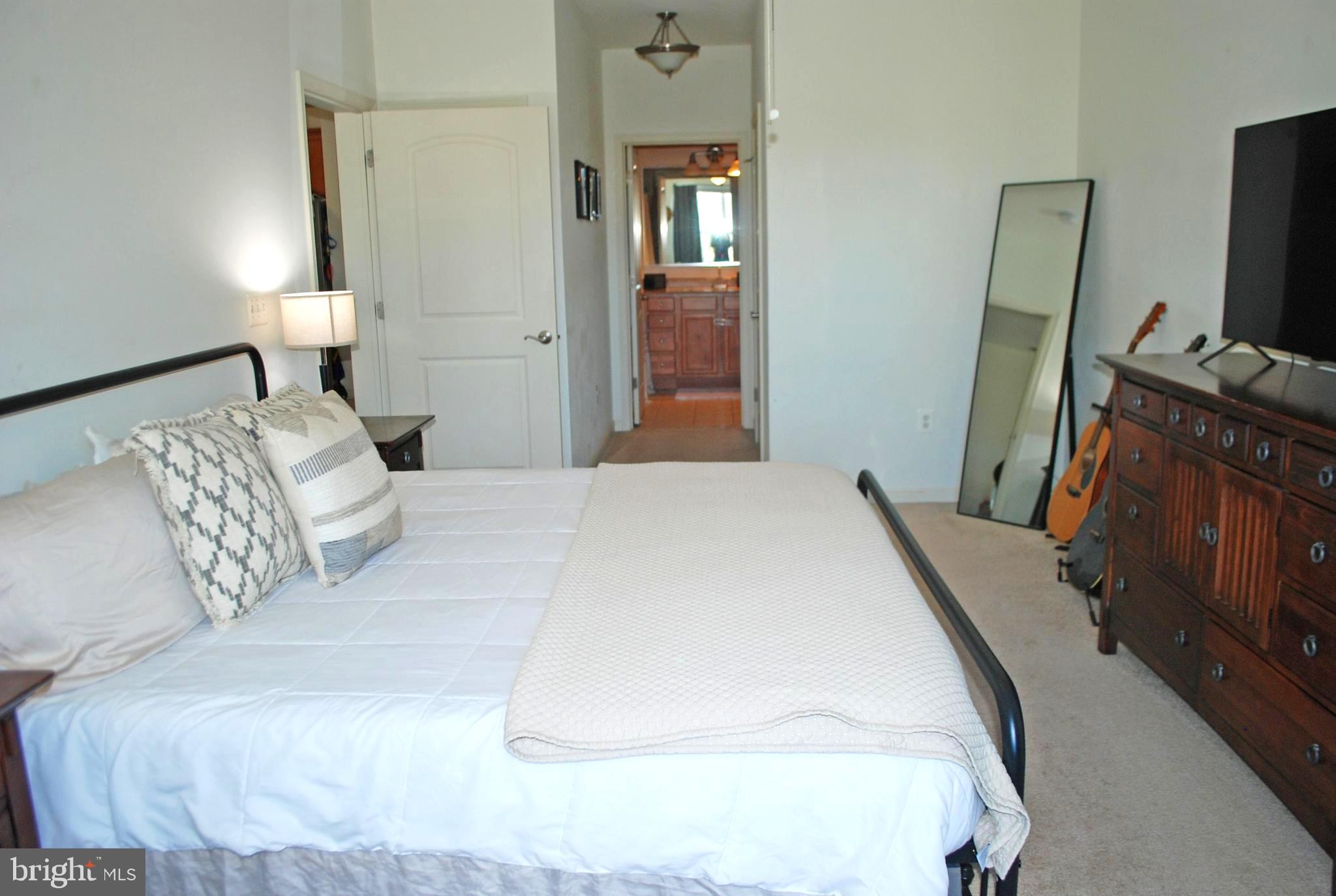 THE HOLLOW AT FOX VA - Residential