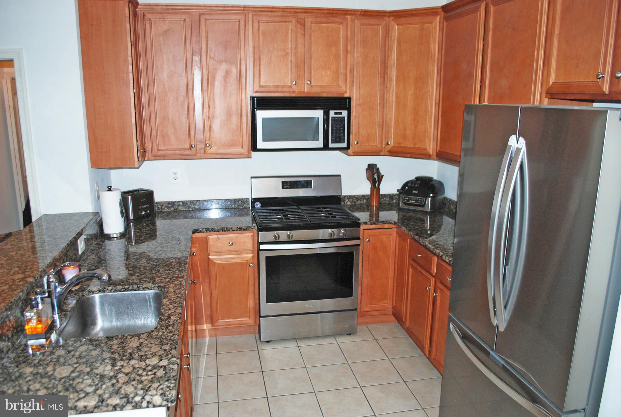 THE HOLLOW AT FOX VA - Residential